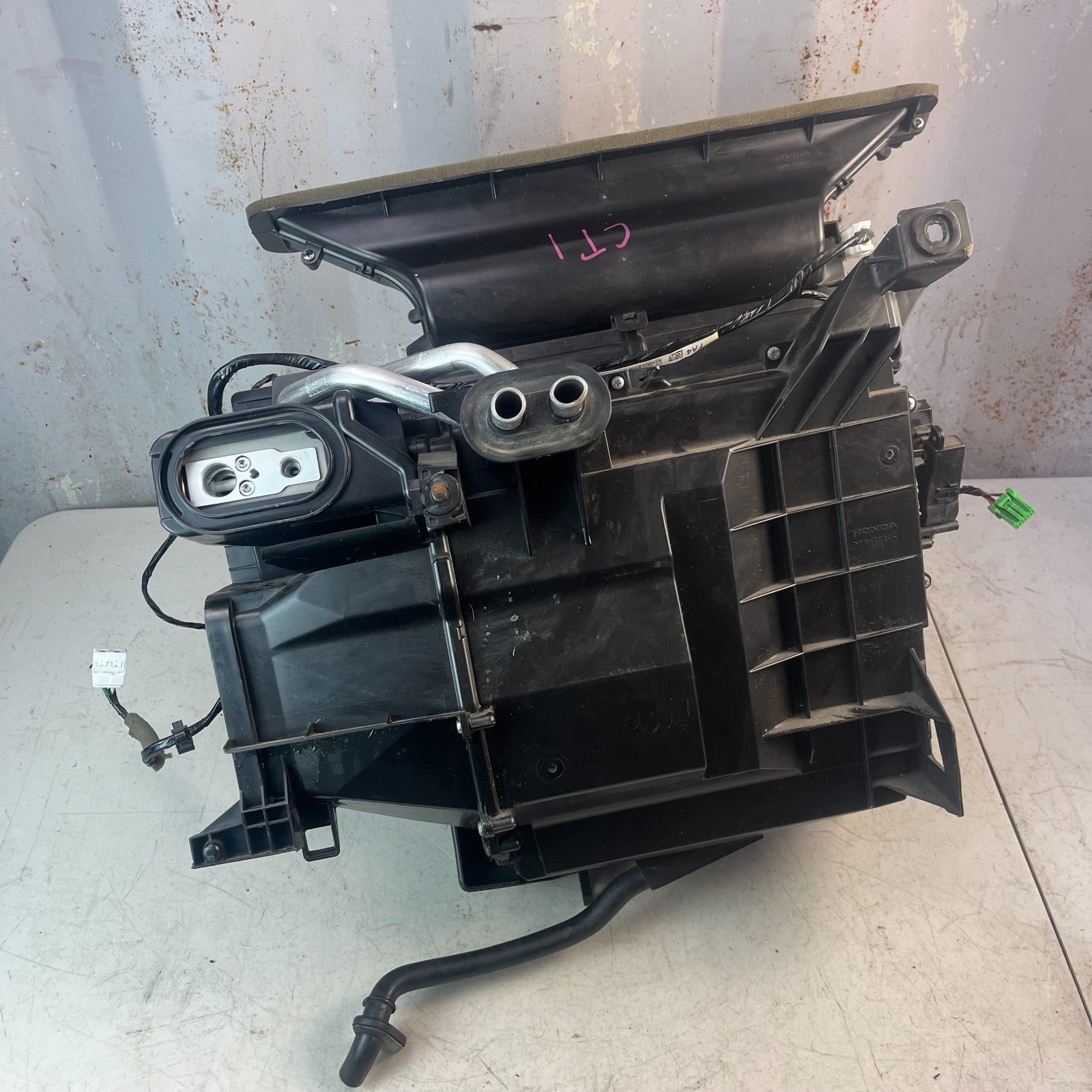 2013-2017 HONDA ACCORD FRONT HVAC AC A/C HEATER CORE ASSEMBLY 79104-T2F-A61 OEM
