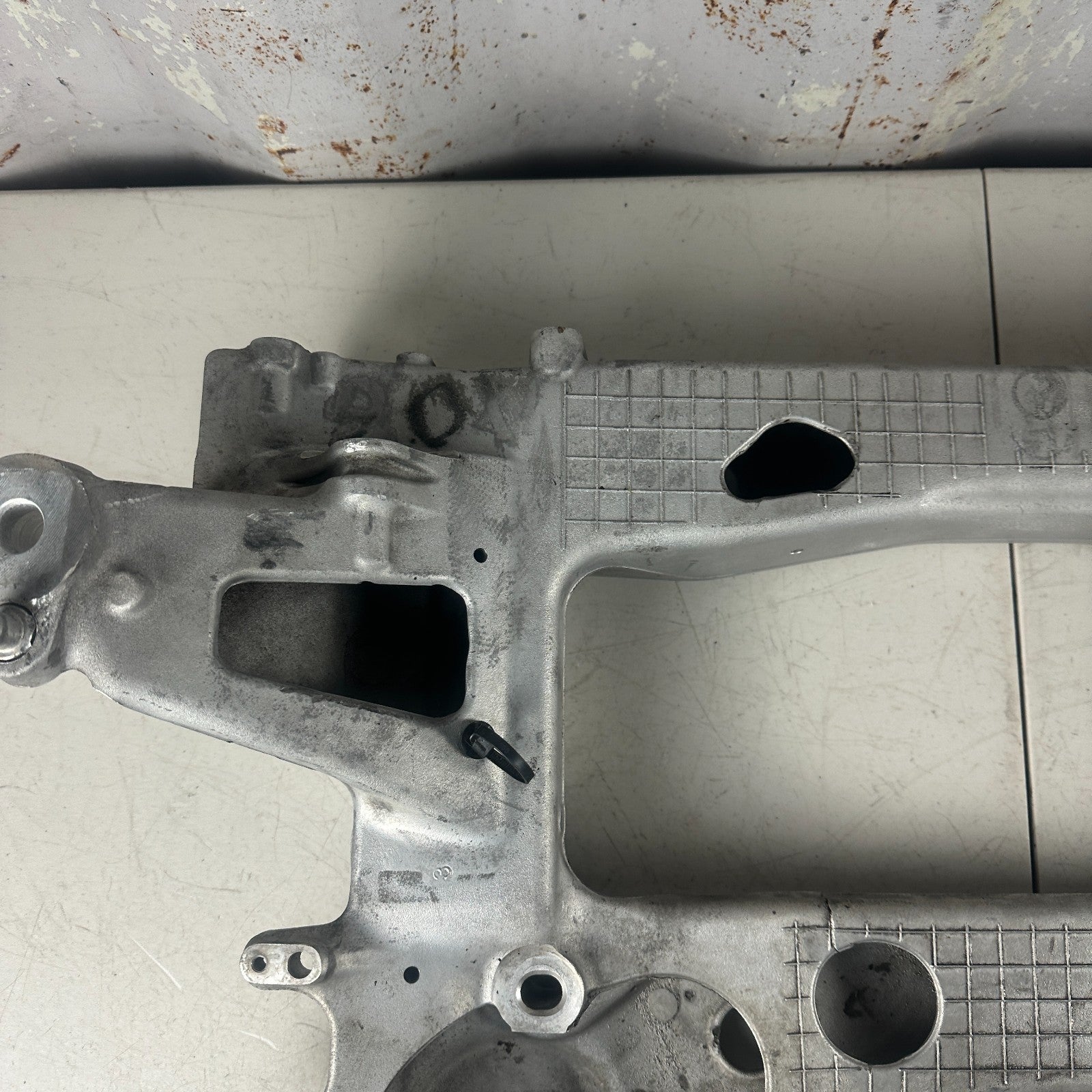 2014-2019 CORVETTE C7 FRONT ENGINE CRADLE SUSPENSION CROSSMEMBER 23314300 OEM