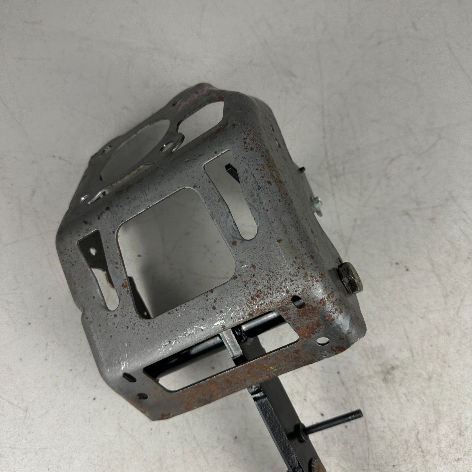 2015-2023 DODGE CHALLENGER FLOOR BRAKE STOP PEDAL PAD W/ BRACKET SUPPORT OEM