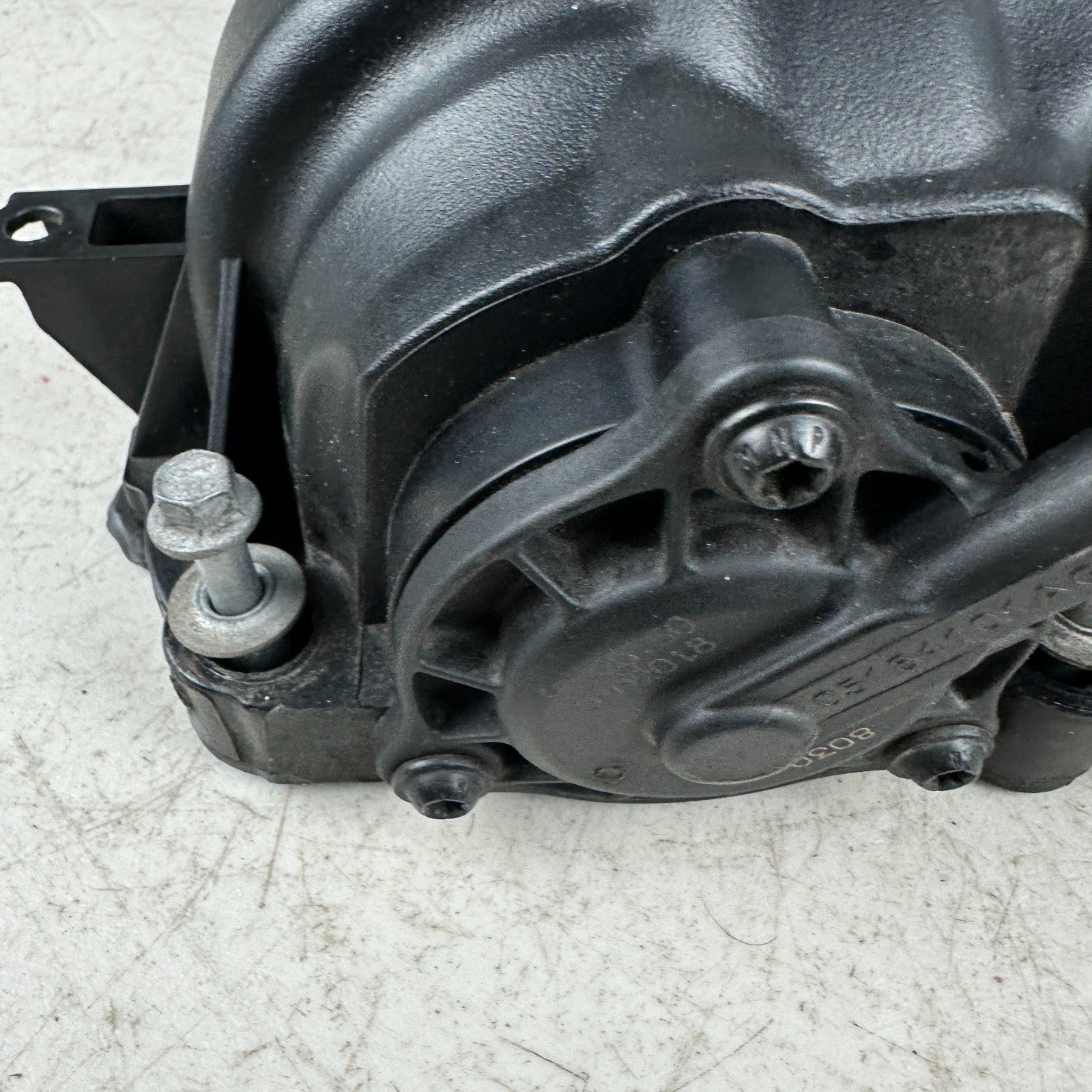 2012-2023 DODGE CHARGER 3.6L V6 LEFT SIDE ENGINE CYLINDER HEAD VALVE COVER OEM