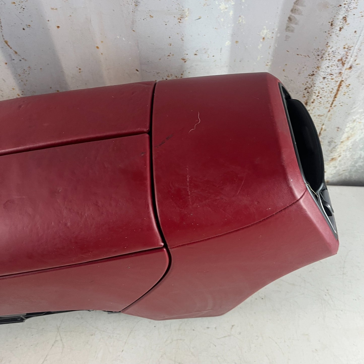 2017-2020 MASERATI LEVANTE CENTER CONSOLE BASE FRAME PANEL W/ ARMREST RED OEM