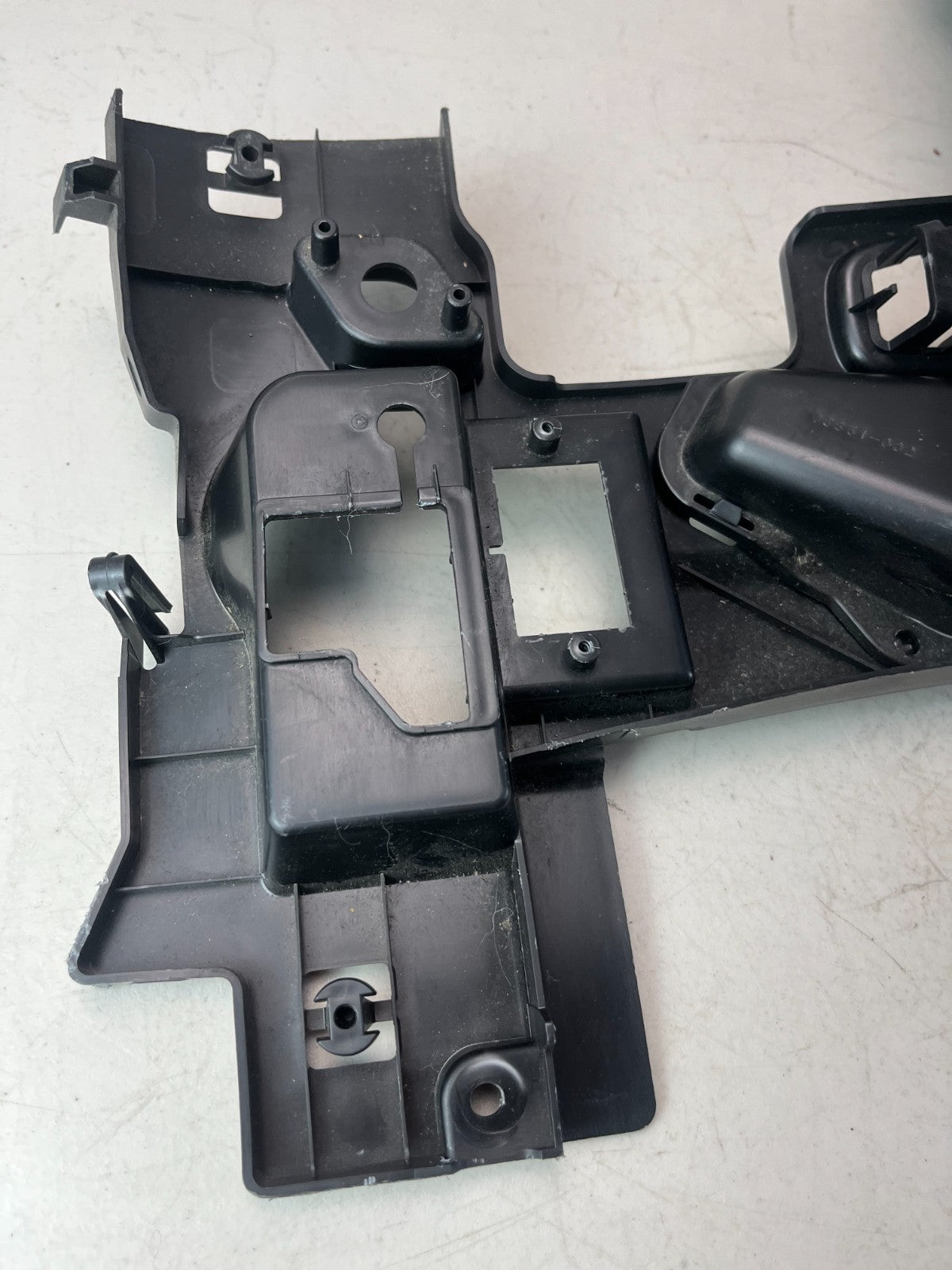 15-21 MERCEDES-BENZ W205 C300 C63 AMG DASHBOARD FRONT LEFT LOWER KNEE COVER OEM