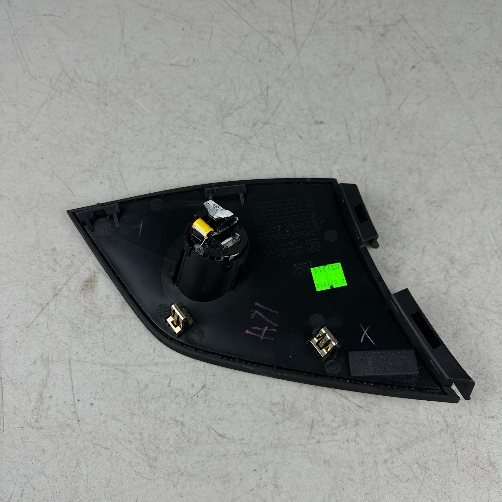 2014-2019 CHEVY CORVETTE LEFT DRIVER UPPER DASH SPEAKER TWEETER COVER TRIM OEM