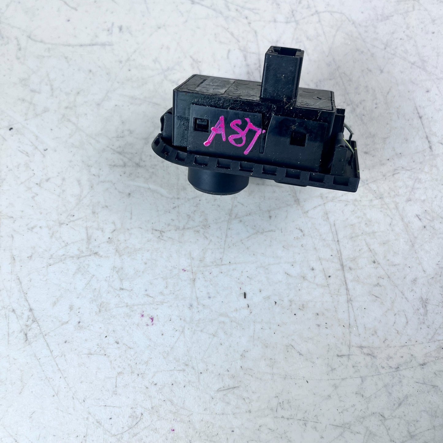 2010-2015 CHEVROLET CAMARO HEADS UP DISPLAY HUD ADJUSTMENT SWITCH 92224604 OEM