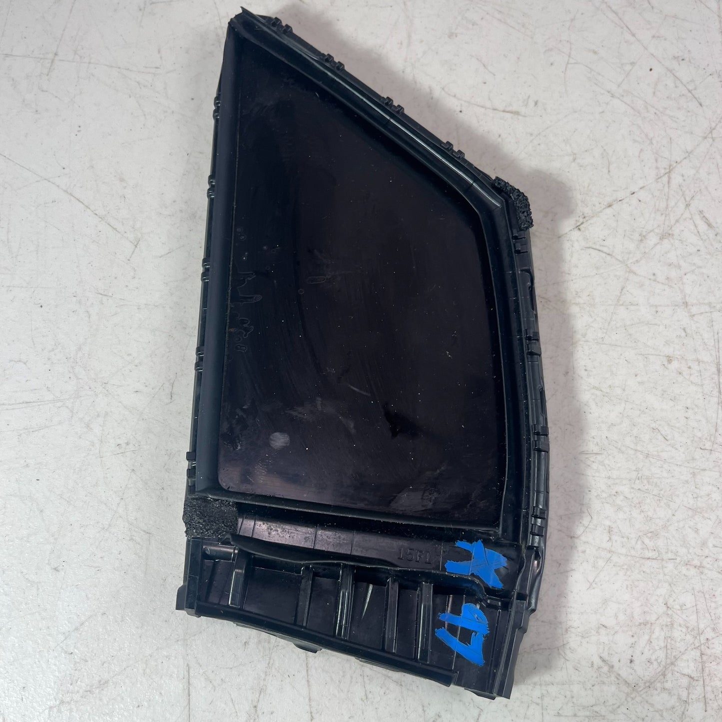 2020-2025 TOYOTA COROLLA SEDAN FRONT LEFT SIDE DOOR VENT CORNER WINDOW GLASS OEM