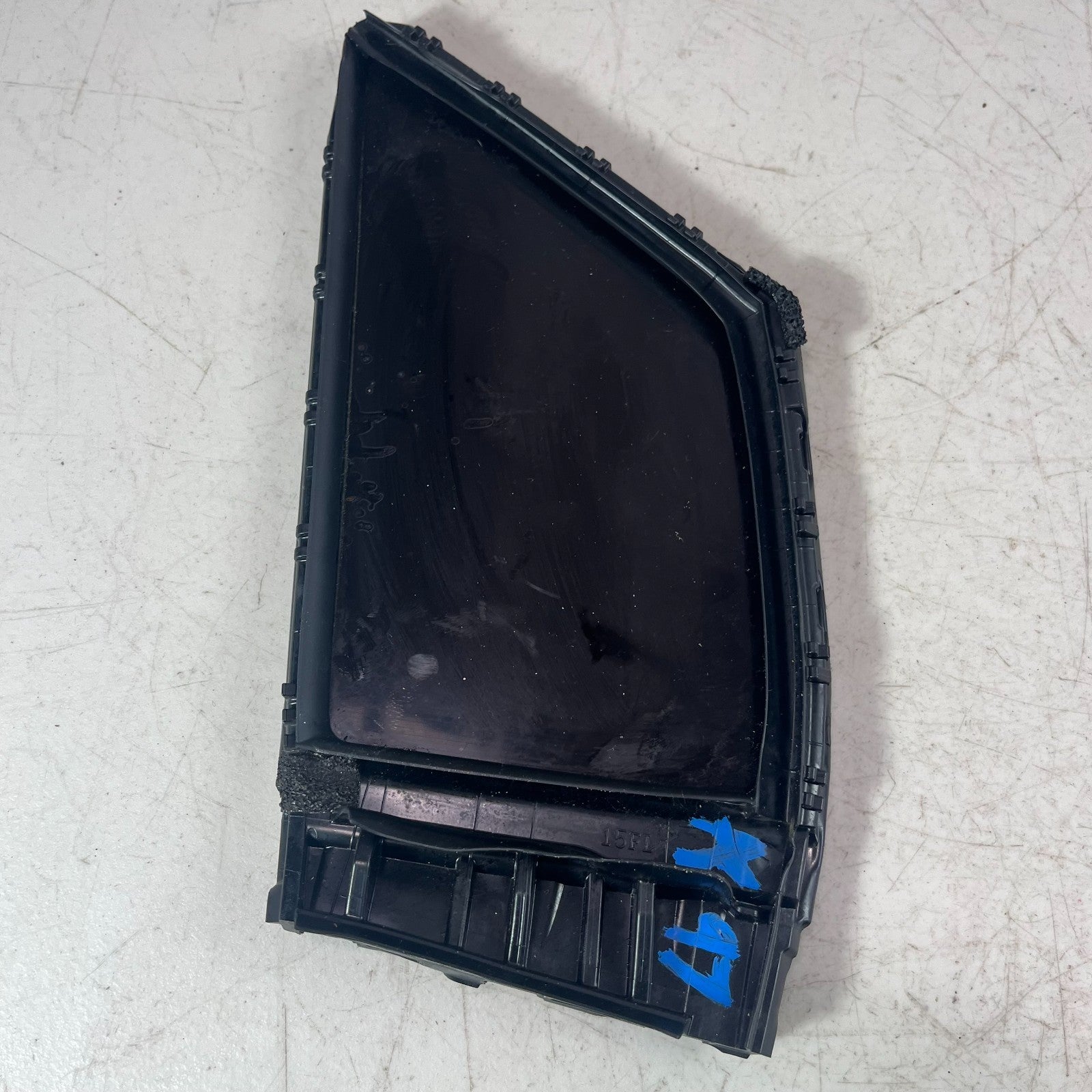 2020-2025 TOYOTA COROLLA SEDAN FRONT LEFT SIDE DOOR VENT CORNER WINDOW GLASS OEM