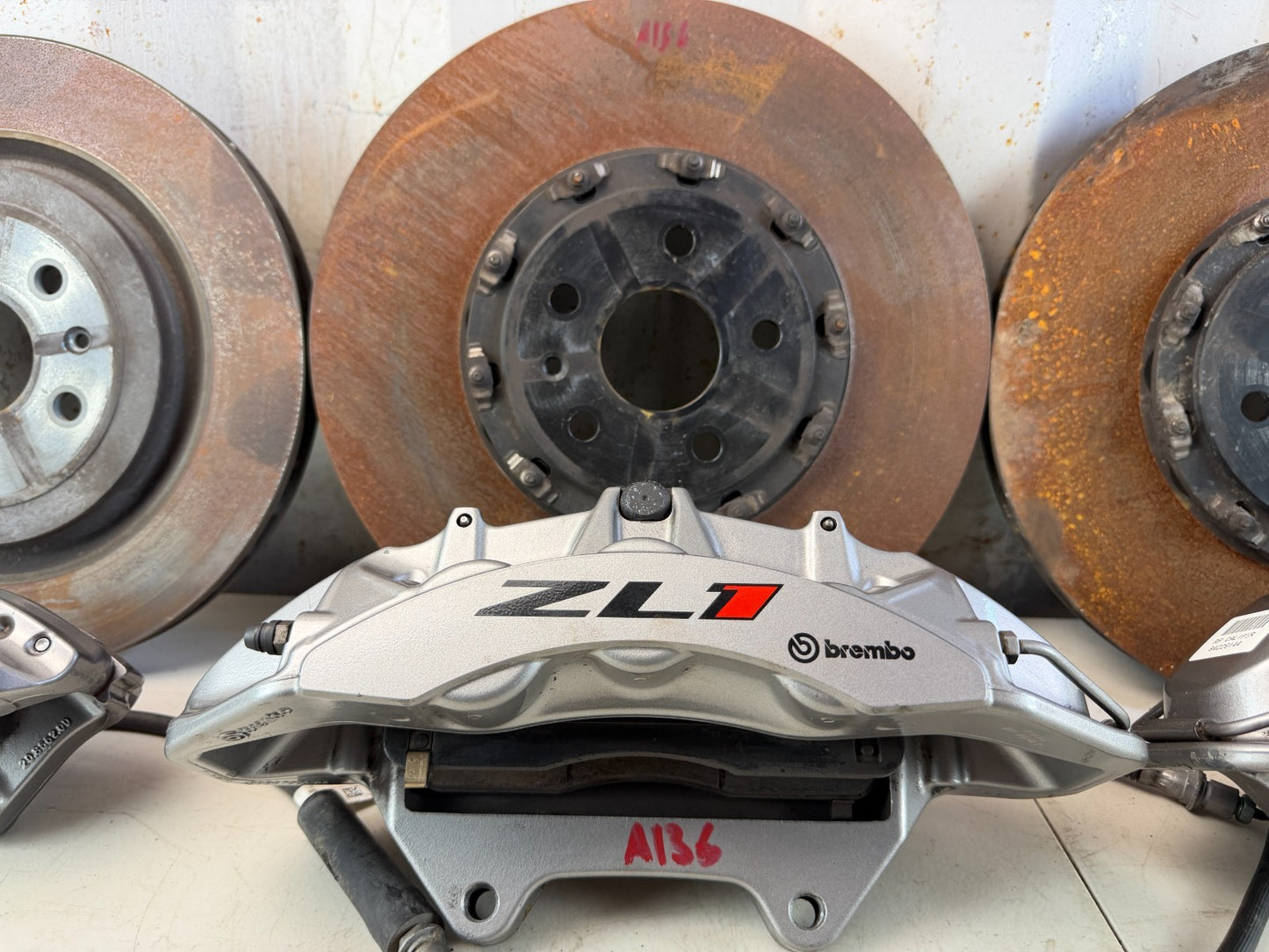 2016-2024 CHEVROLET CAMARO FRONT & REAR BREMBO BRAKE CALIPERS W/ ROTORS SET OEM