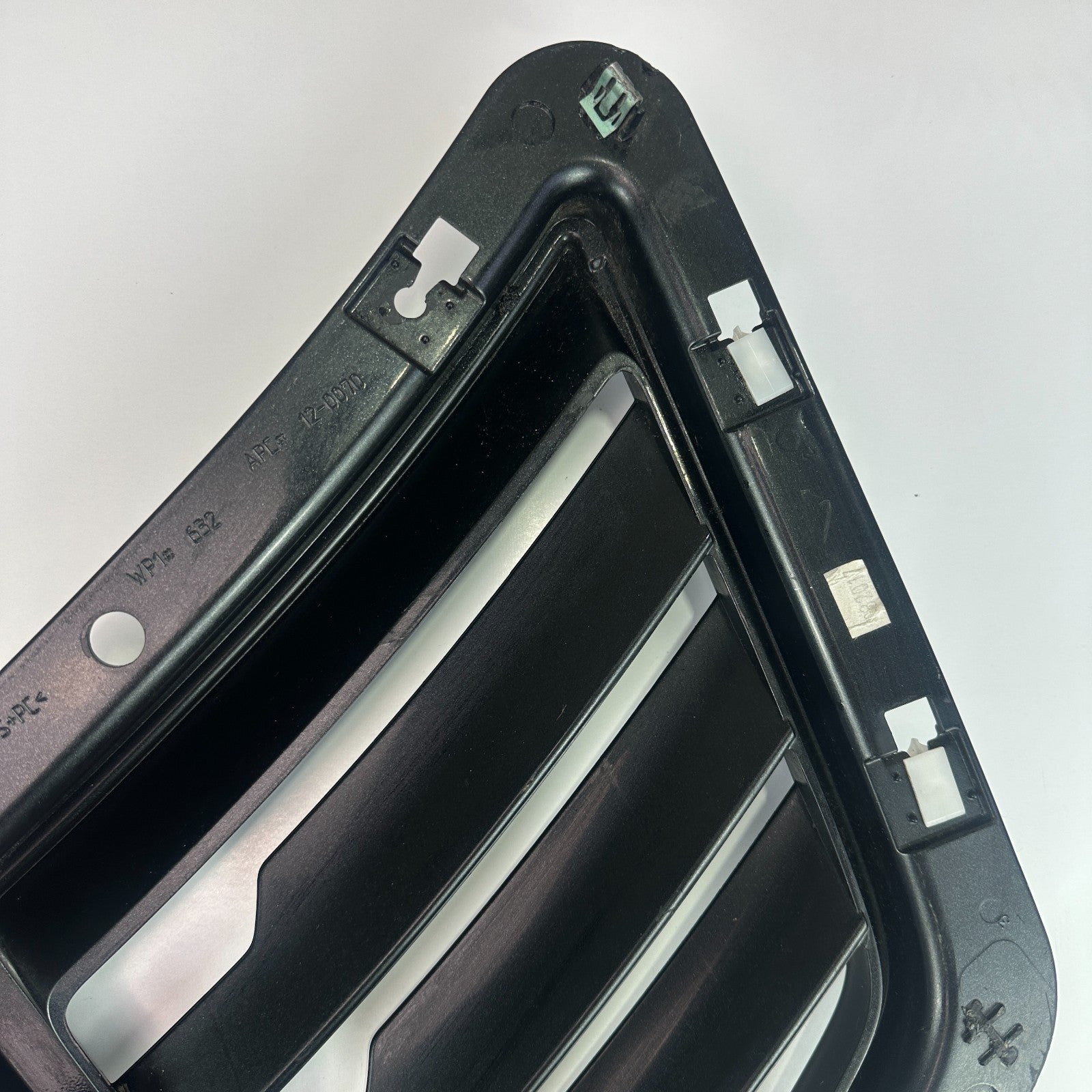 2014-2019 CHEVROLET CORVETTE C7 FRONT HOOD BONNET VENT ASSEMBLY 22847409 OEM