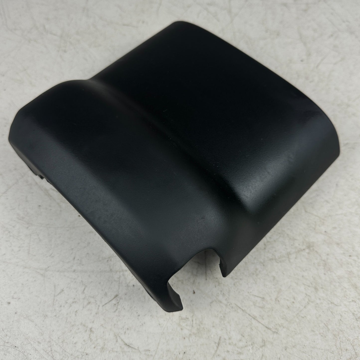 14-19 CHEVROLET CORVETTE C7 STEERING COLUMN HOUSING PLASTIC UPPER COVER TRIM OEM