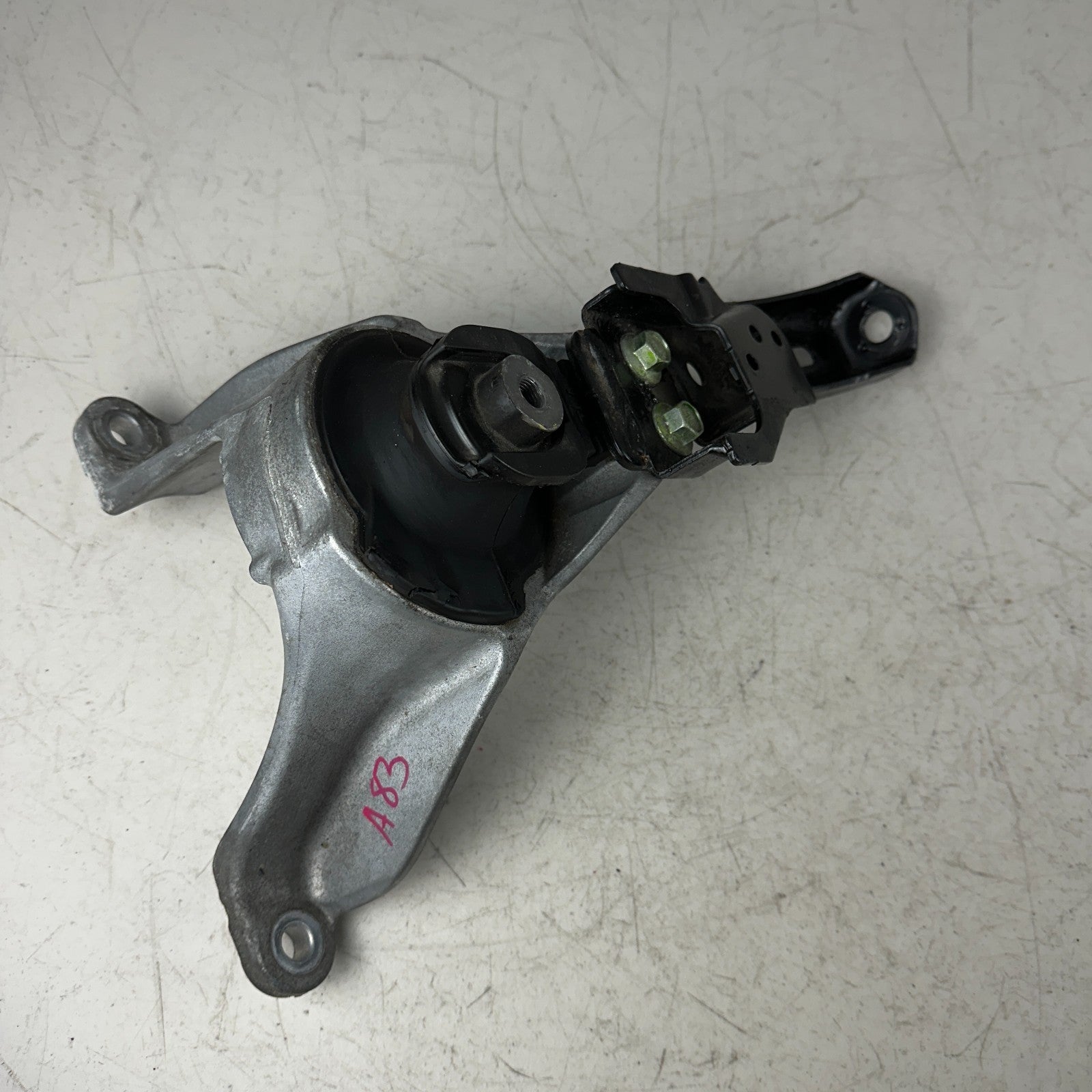 2017-2019 HONDA CR-V FRONT RIGHT PASSENGER SIDE ENIGNE MOTOR SUPPORT MOUNT OEM