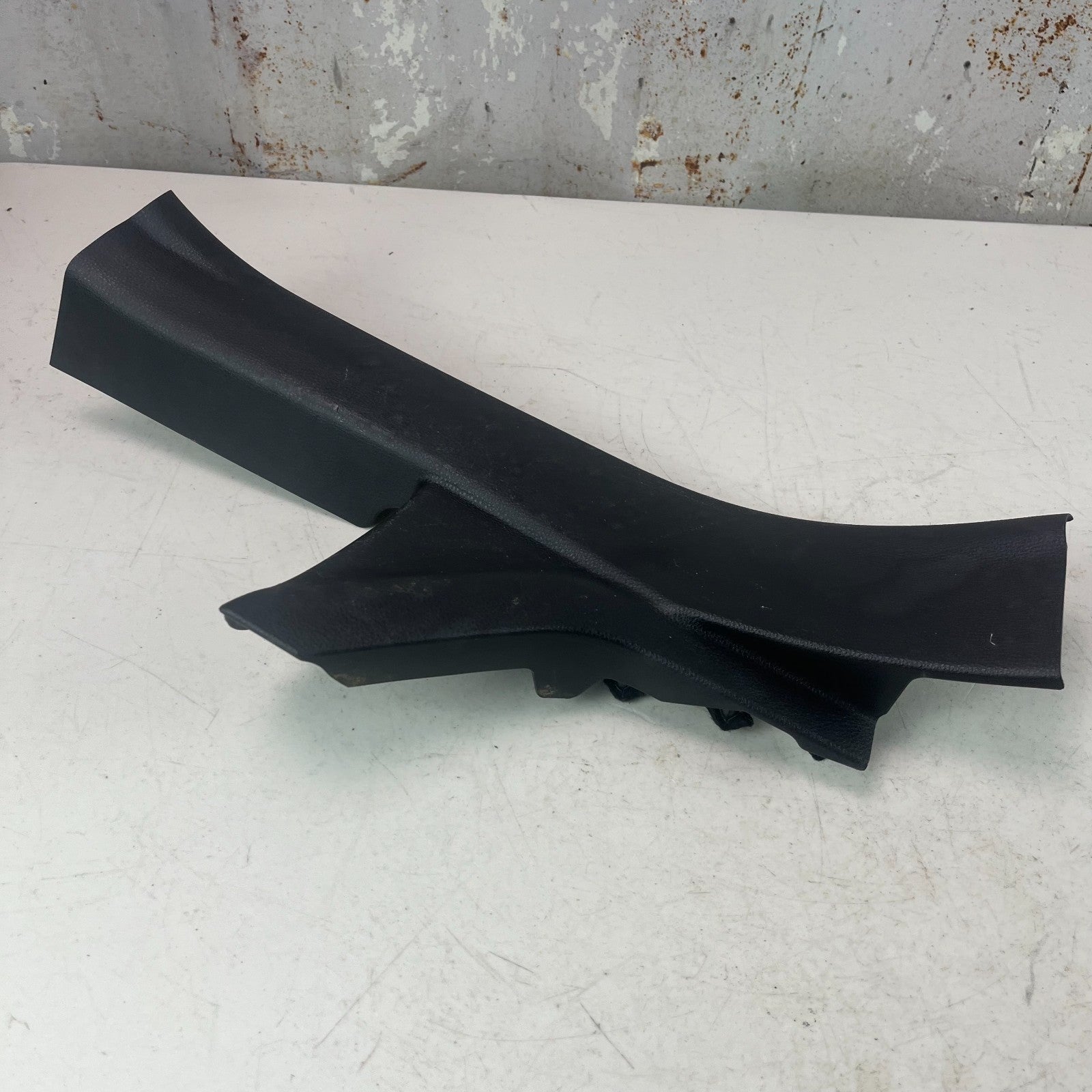 2020-2025 TOYOTA COROLLA REAR RIGHT DOOR SILL PLATE TRIM COVER 67917-12250 OEM