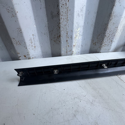 2014-2019 Chevy Corvette RH Right Passenger Carpet Retainer Jet Black Used Oem