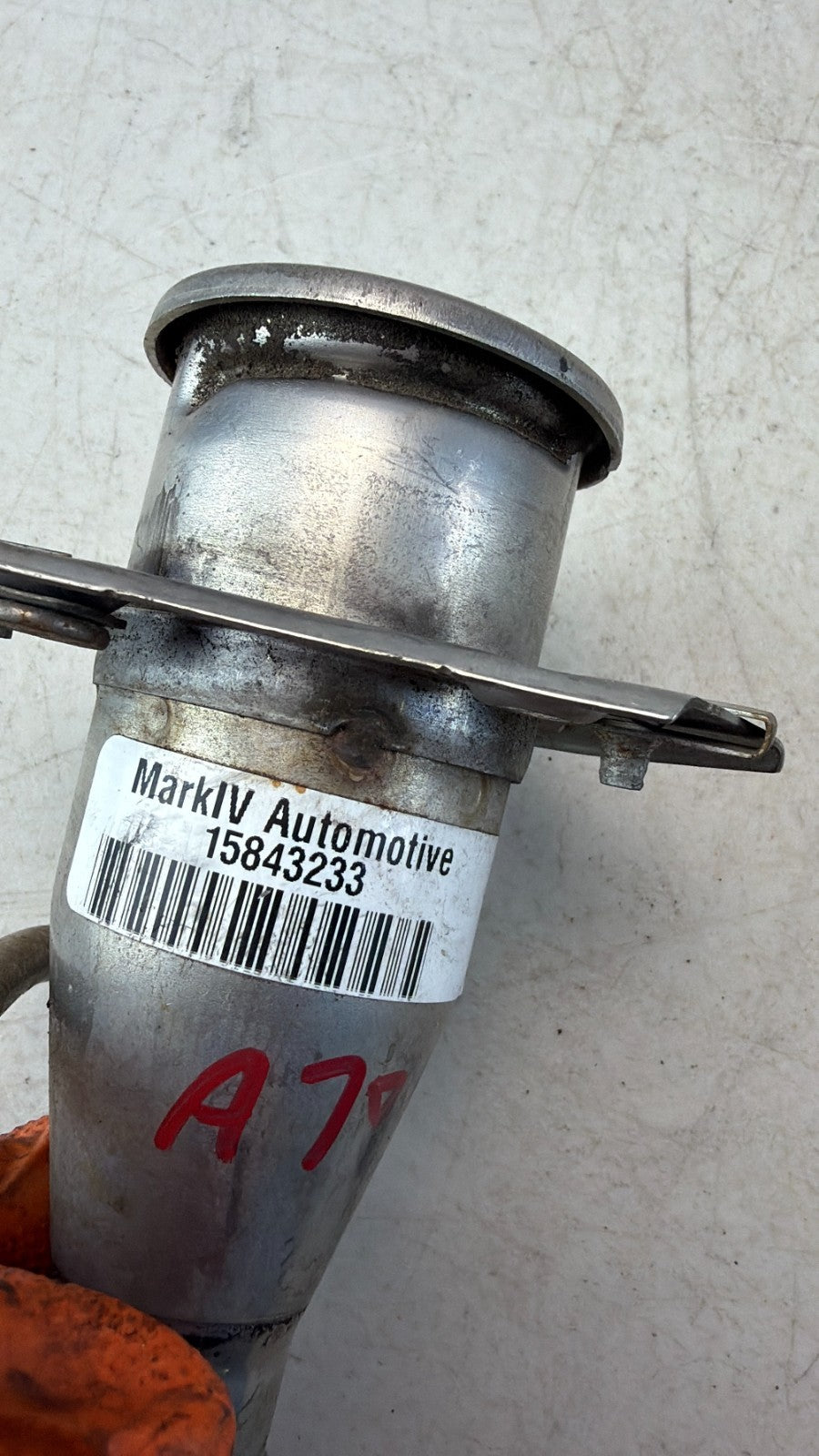 2006-2013 CHEVROLET CORVETTE C6 FUEL GAS TANK FILLER NECK RECEIVER PIPE CAP OEM