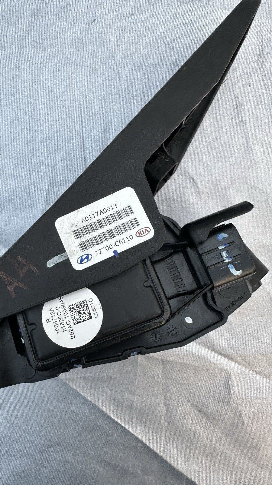2016-2020 Kia Sorento Gas Accelerator Pedal 32700-c6110 OEM