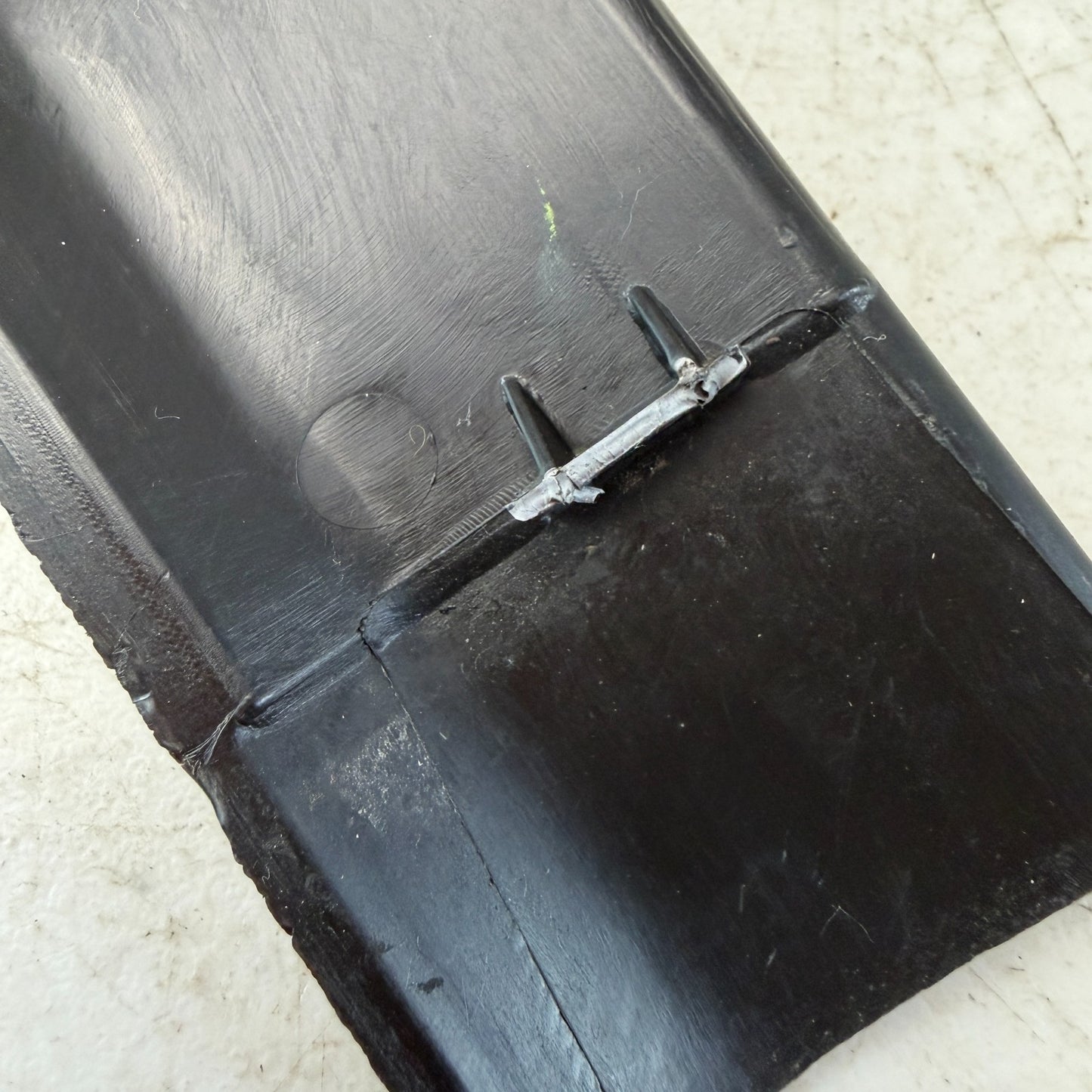 2005-2013 CHEVROLET CORVETTE RIGHT SIDE LOWER B PILLAR COVER TRIM AAA38889 OEM