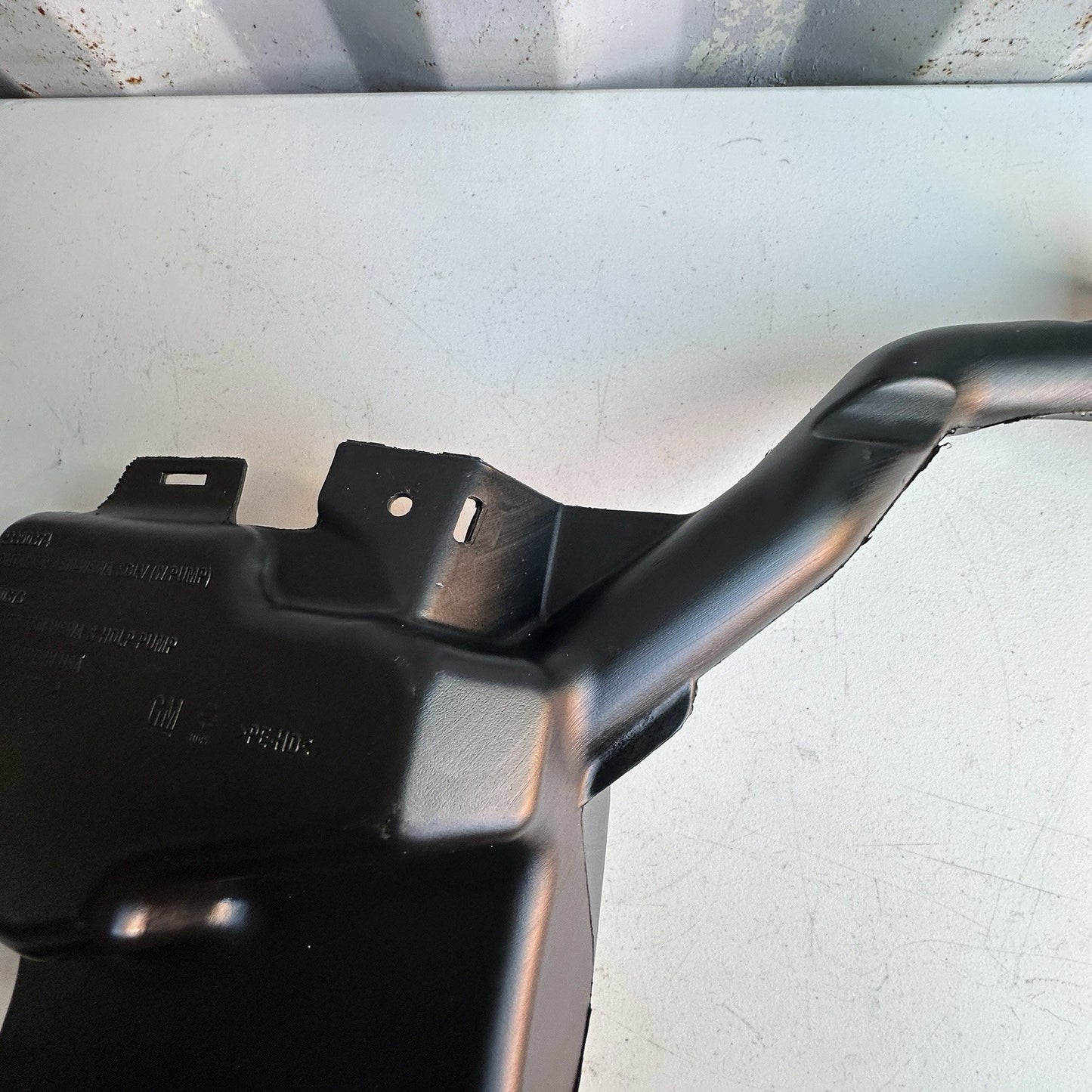 2014-2019 CHEVROLET CORVETTE C7 WASHER FLUID RESERVOIR TANK OEM