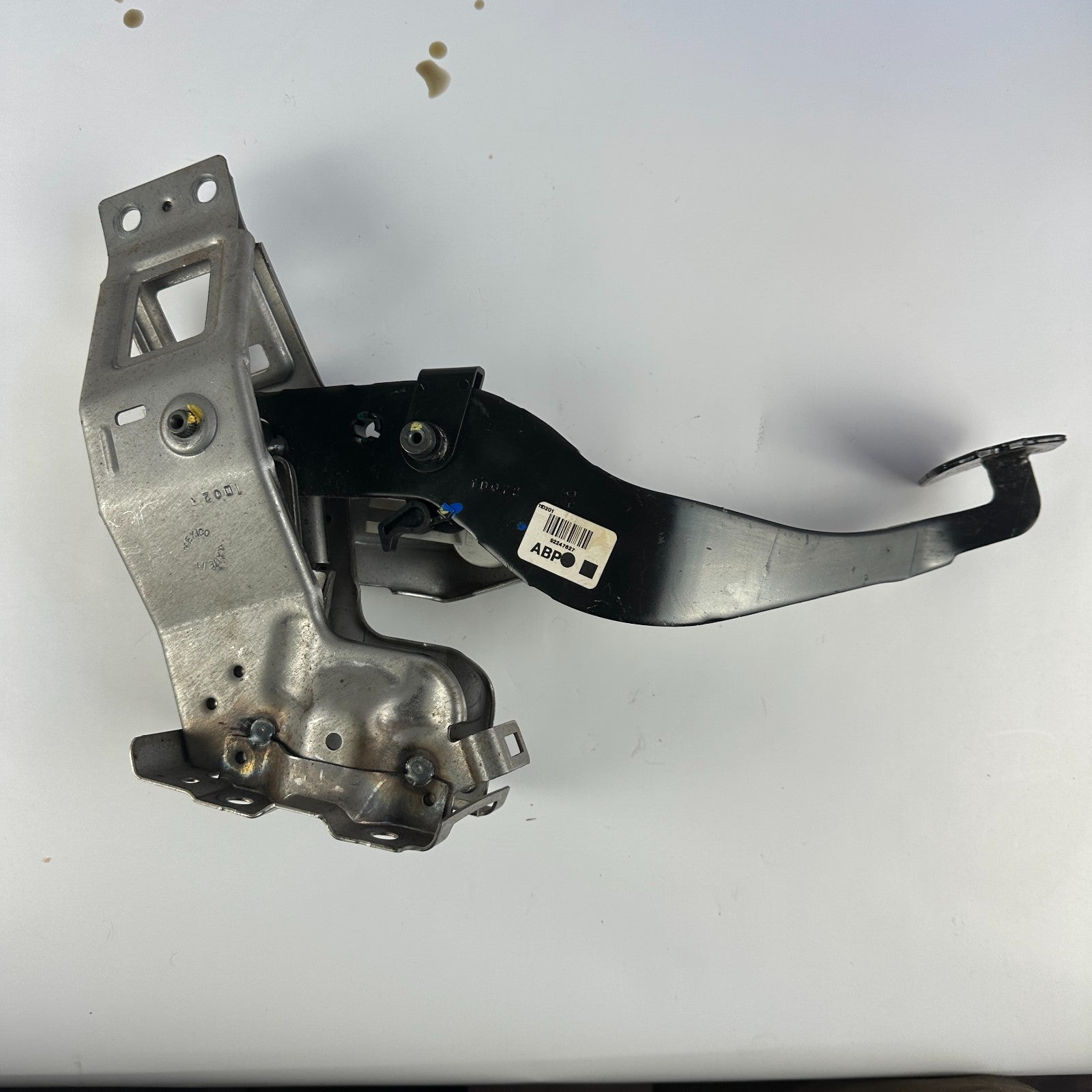 10-15 CHEVY CAMARO MANUAL TRANSMISSION BRAKE & CLUTCH PEDAL 22957491 92247627
