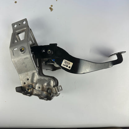 10-15 CHEVY CAMARO MANUAL TRANSMISSION BRAKE & CLUTCH PEDAL 22957491 92247627