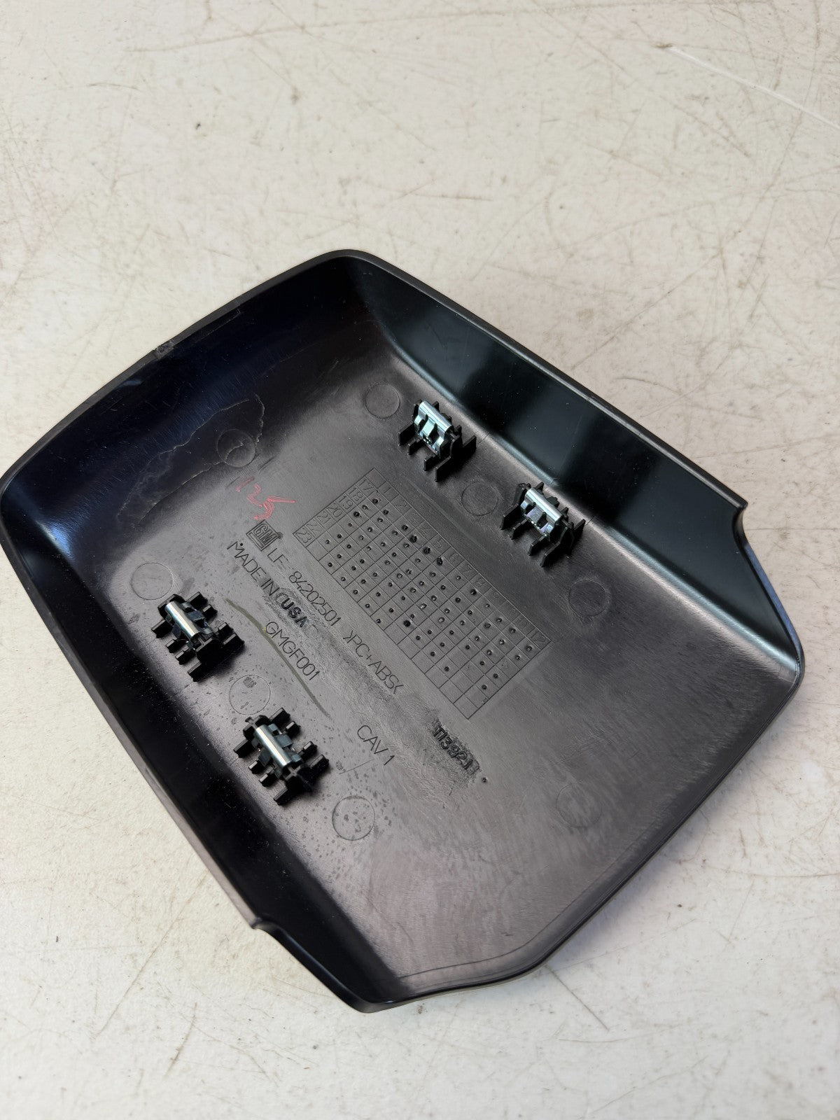 2019-2024 CHEVROLET CAMARO WINDSHIELD RAIN SENSOR UPPER TRIM COVER CAP 84202501