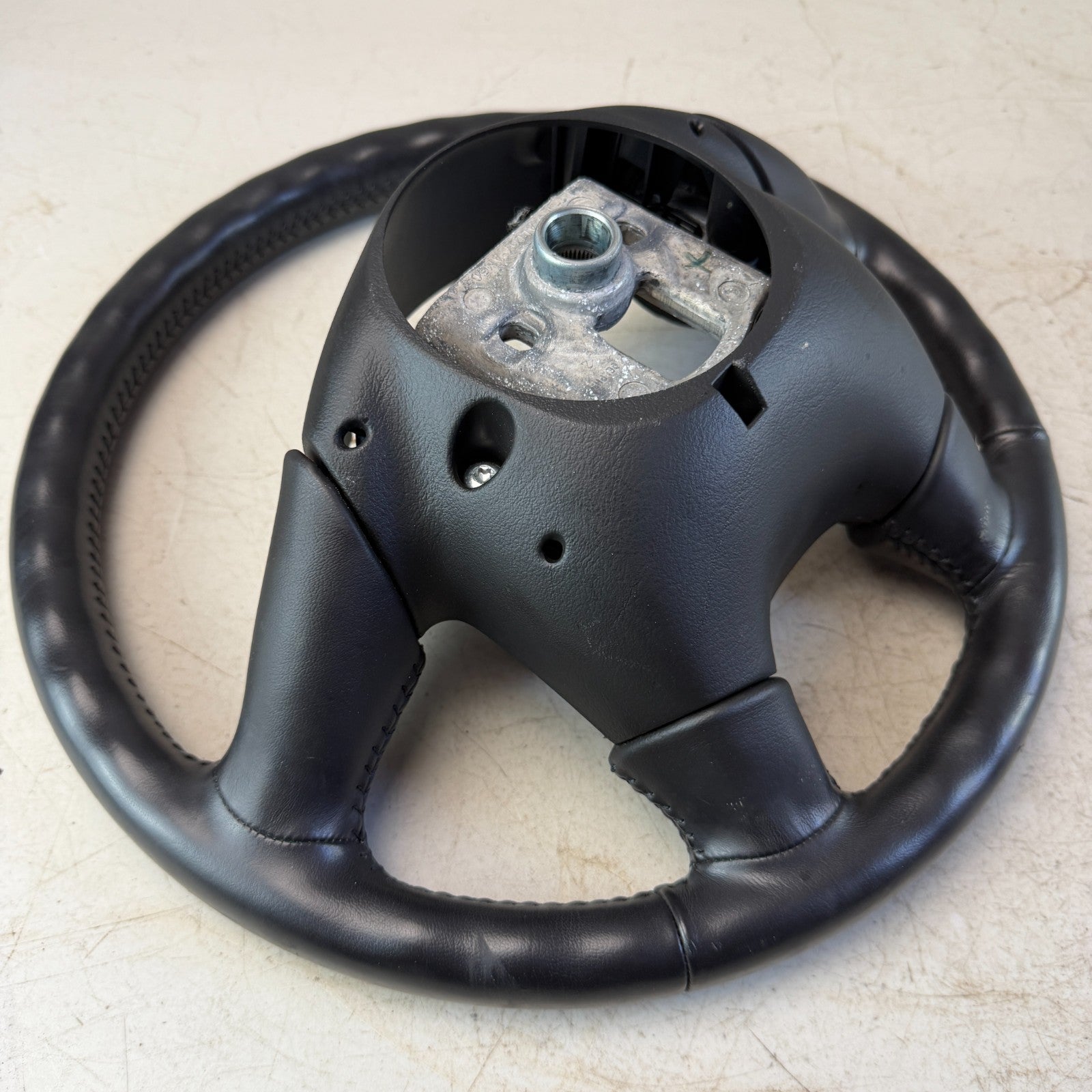 2005-2013 CHEVROLET CORVETTE C6 FRONT LEFT STEERING WHEEL BLACK LEATHER OEM