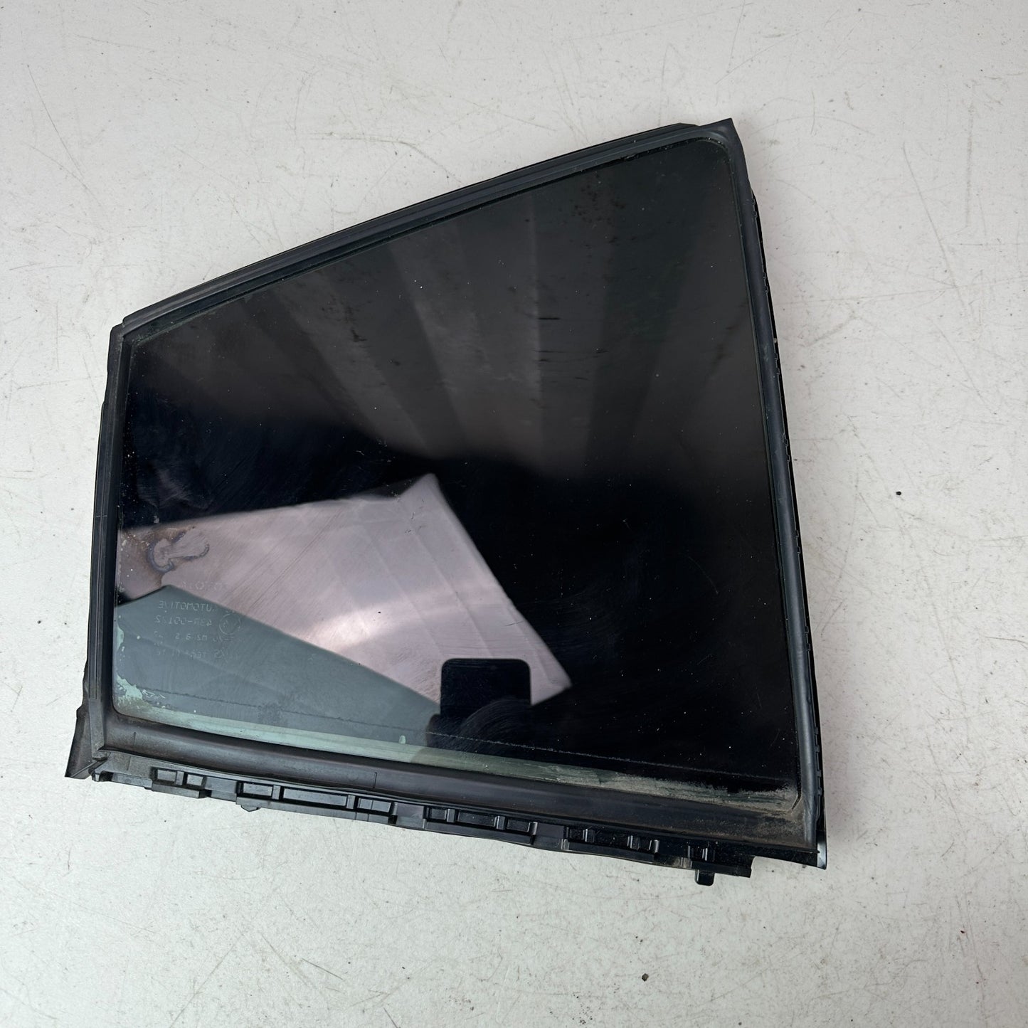 2020-2025 TOYOTA COROLLA REAR RIGHT SIDE DOOR VENT WINDOW GLASS 68188-12370 OEM