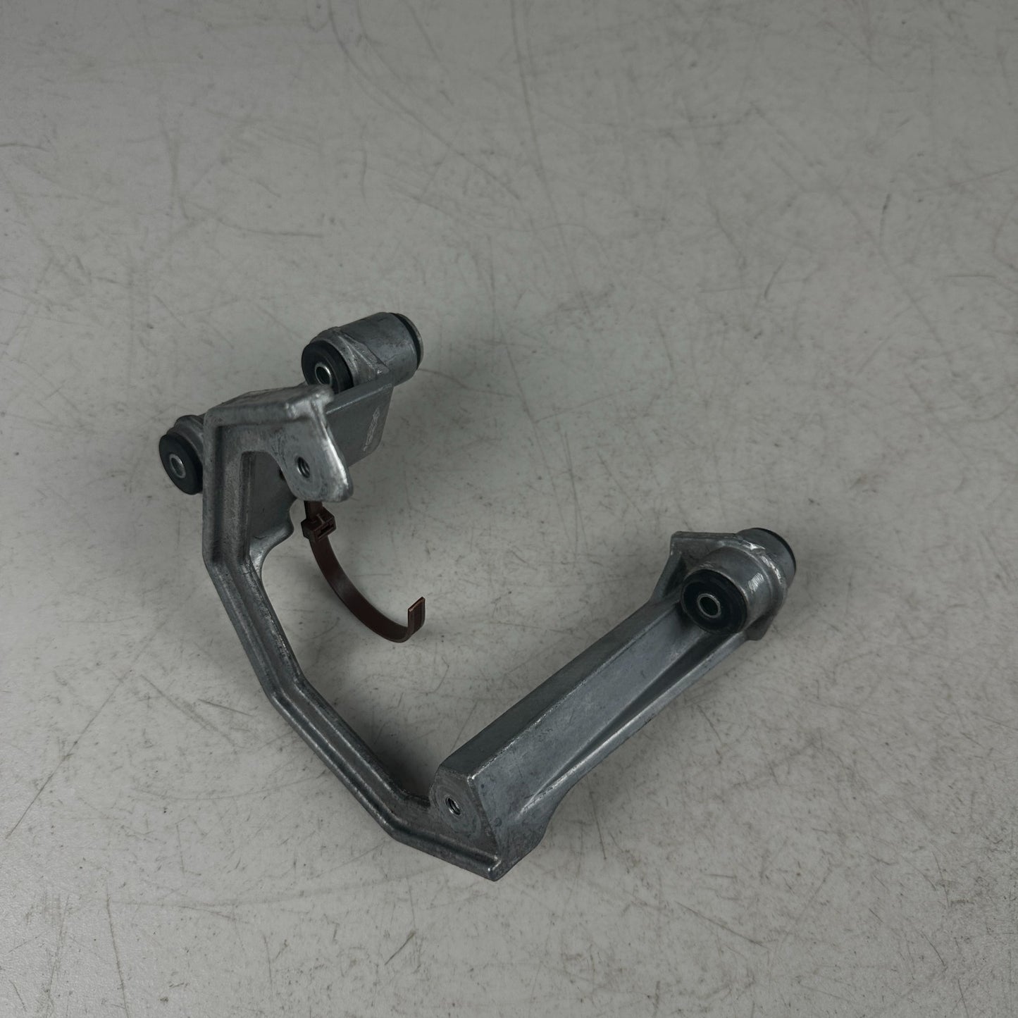 2014-19 CHEVROLET CORVETTE C7 POWER BRAKE BOOSTER VACUUM PUMP BRACKET MOUNT OEM