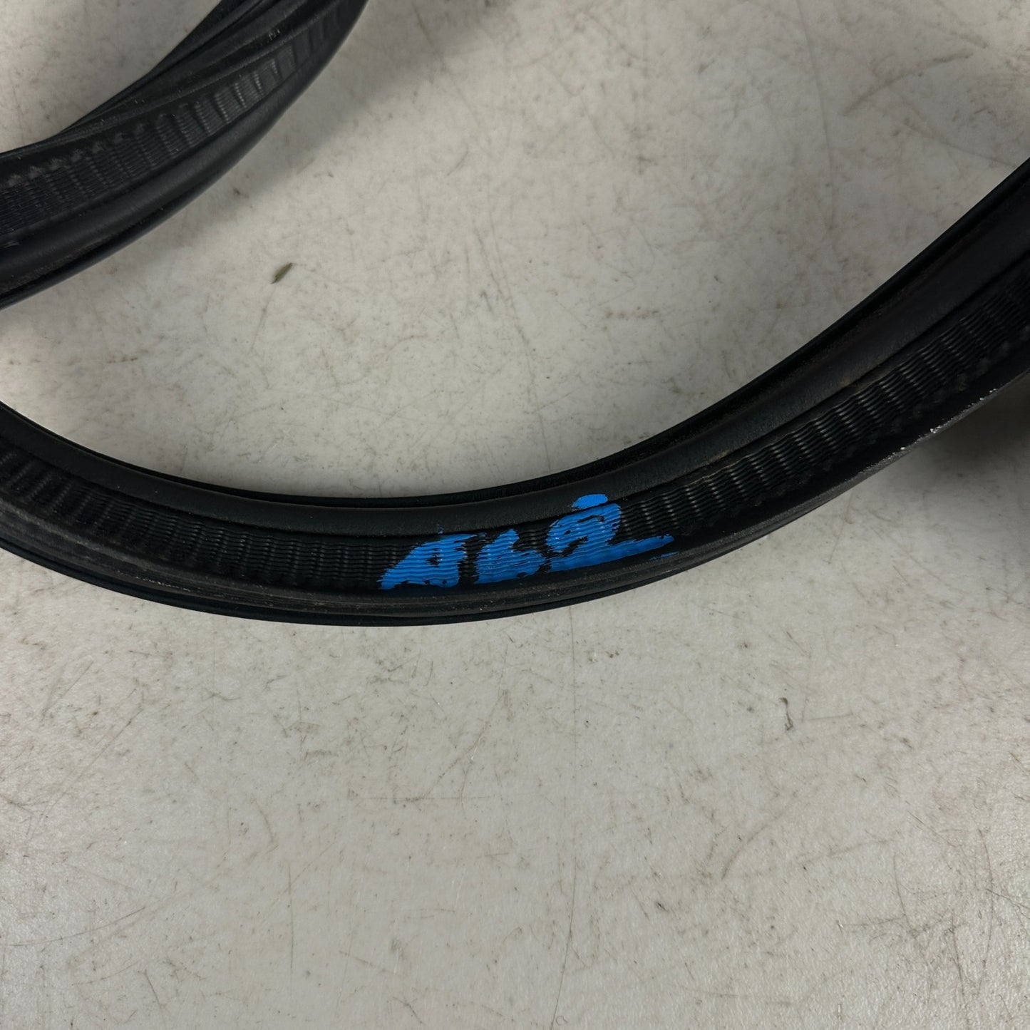 2014-2019 CHEVROLET CORVETTE REAR TAILGATE TRUNK WEATHERSTRIP RUBBER SEAL OEM