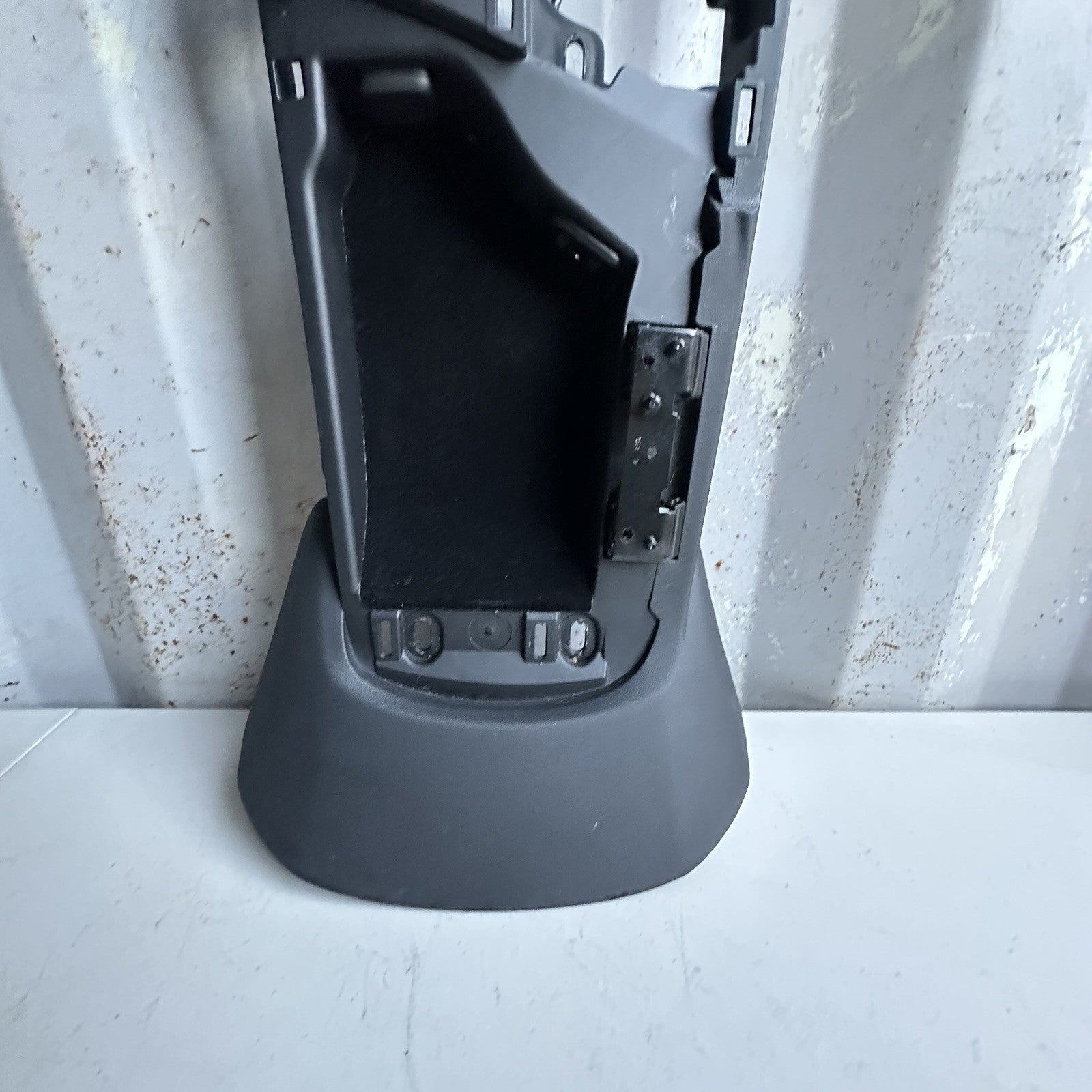 2014-2019 CHEVROLET CORVETTE C7 CENTER CONSOLE BASE OEM