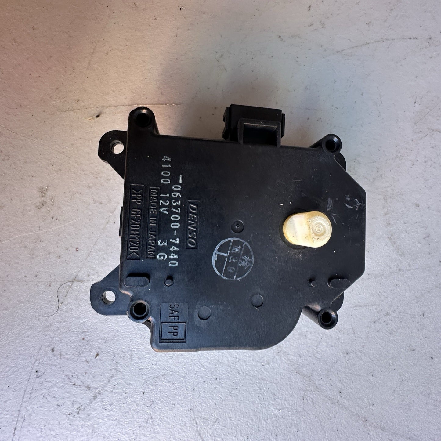 2004-2009 Toyota Prius A/C Heater Vent Flap Door Actuator Motor OEM. 063700-7440