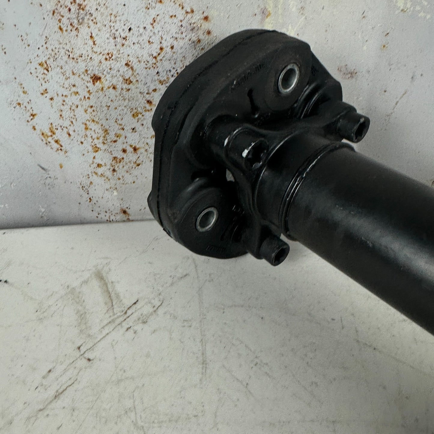 2016-2024 CHEVROLET CAMARO REAR PROPELLER DRIVE SHAFT DRIVESHAFT 84306999 OEM
