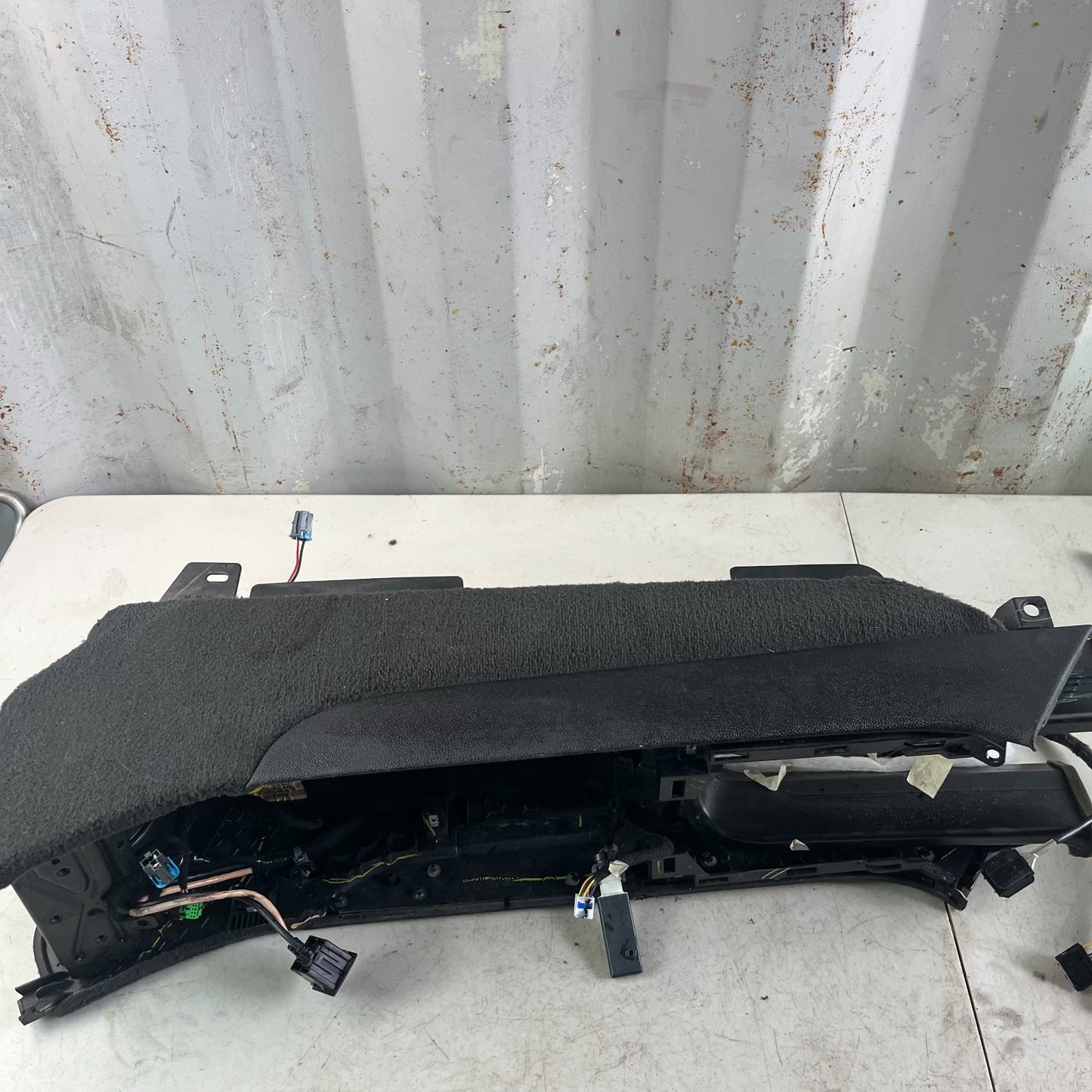 08-15 CADILLAC CTS-V FRONT CENTER CONSOLE FLOOR BASE FRAME PANEL 25801211 OEM