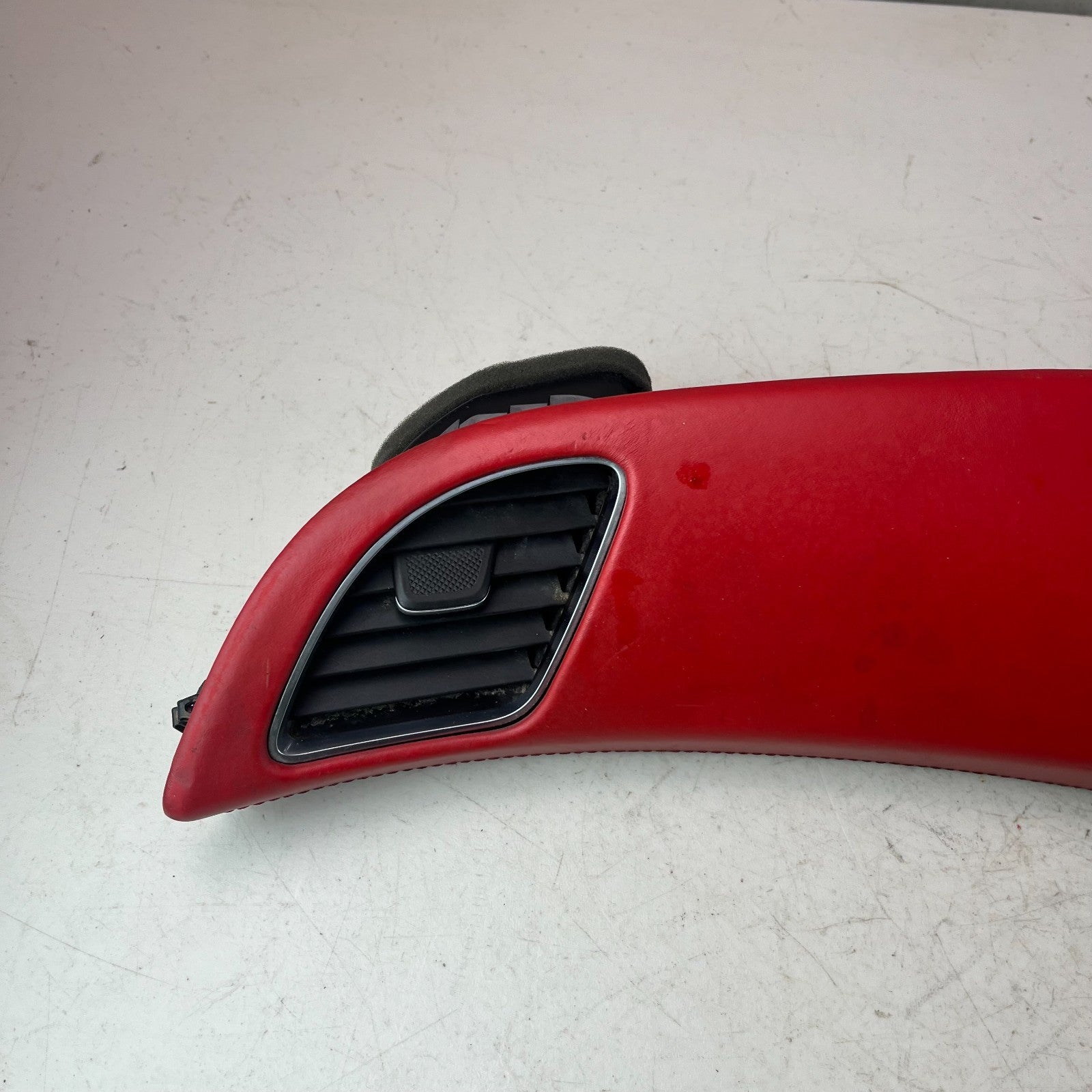 2014-2019 CHEVROLET CORVETTE DASHBOARD AIR VENT TRIM PANEL RED LEATHER 340165AB