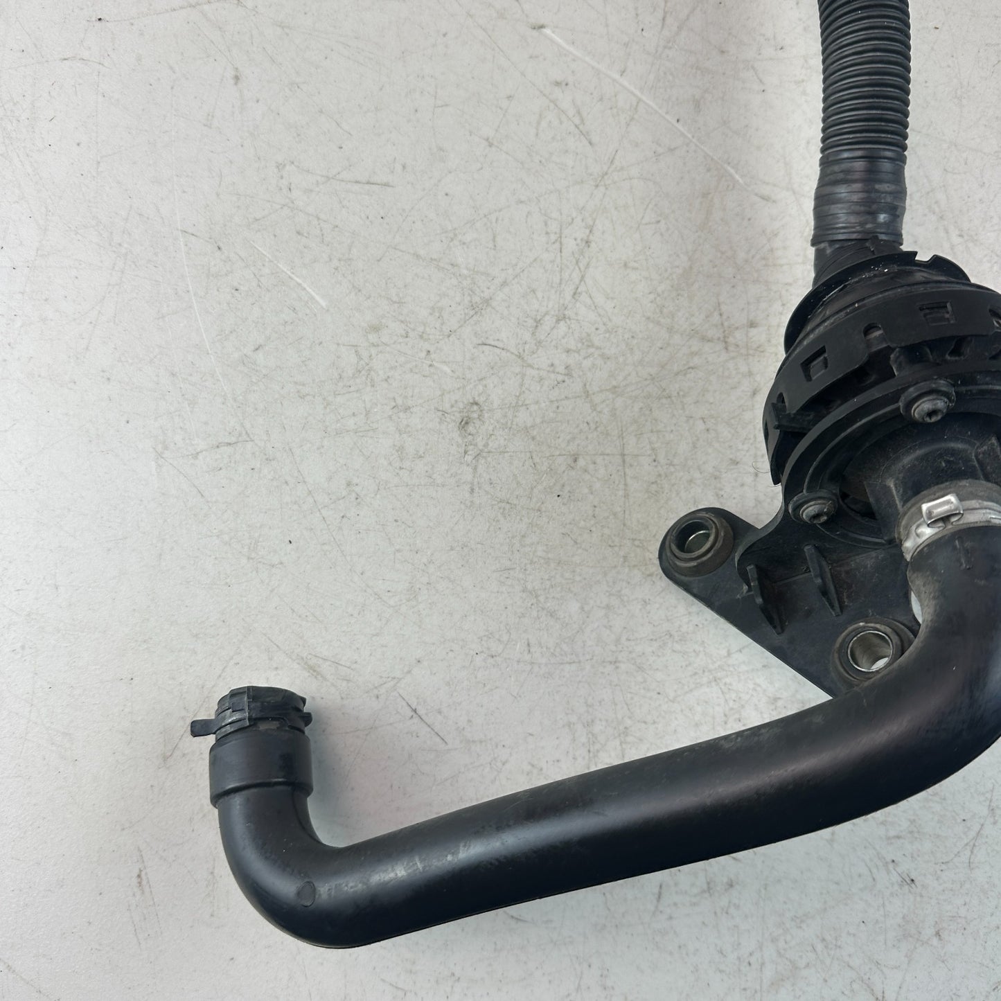 2016-2024 CAMARO AIR CLEANER BOX INTAKE RESONATOR PIPE TUBE W/ HOSE 23340377 OEM