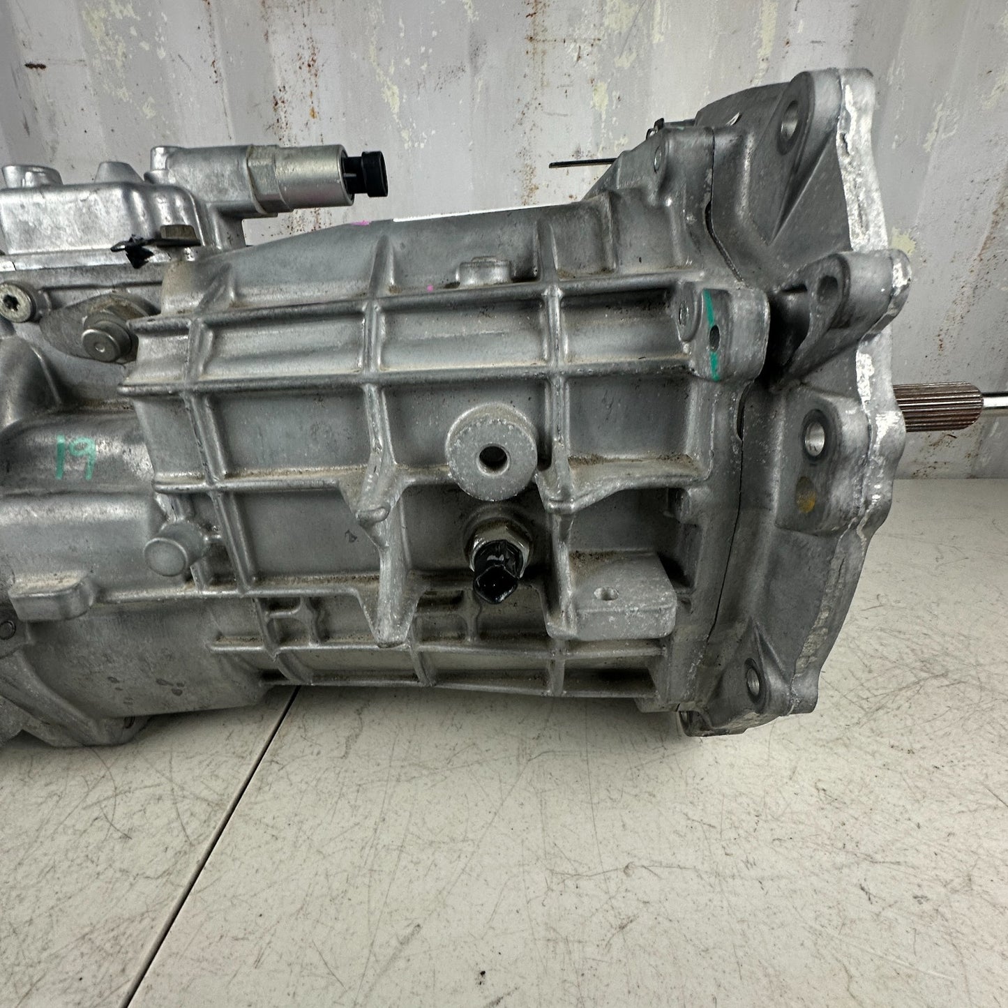 2014 CHEVROLET CORVETTE Z51 MANUAL TRANSMISSION ASSEMBLY 24255981 28K MILES OEM