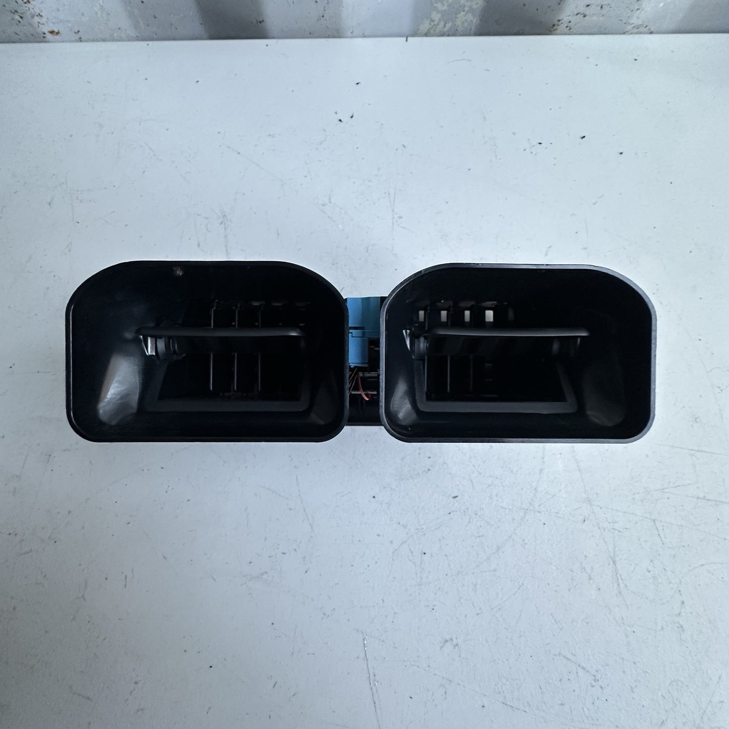 2008-2011 Mercedes-Benz C300 Center Dash AC Air Vents w/ Switch Buttons OEM