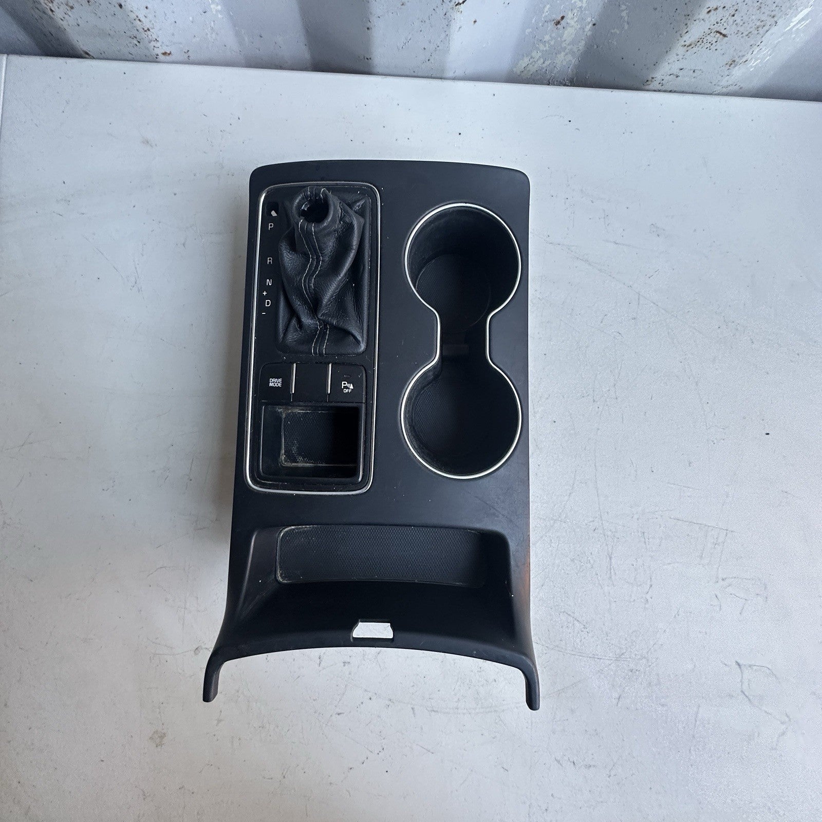 2016-2020 Kia Sorento Center Console Shifter Cup Holders Shifter Trim Bezel