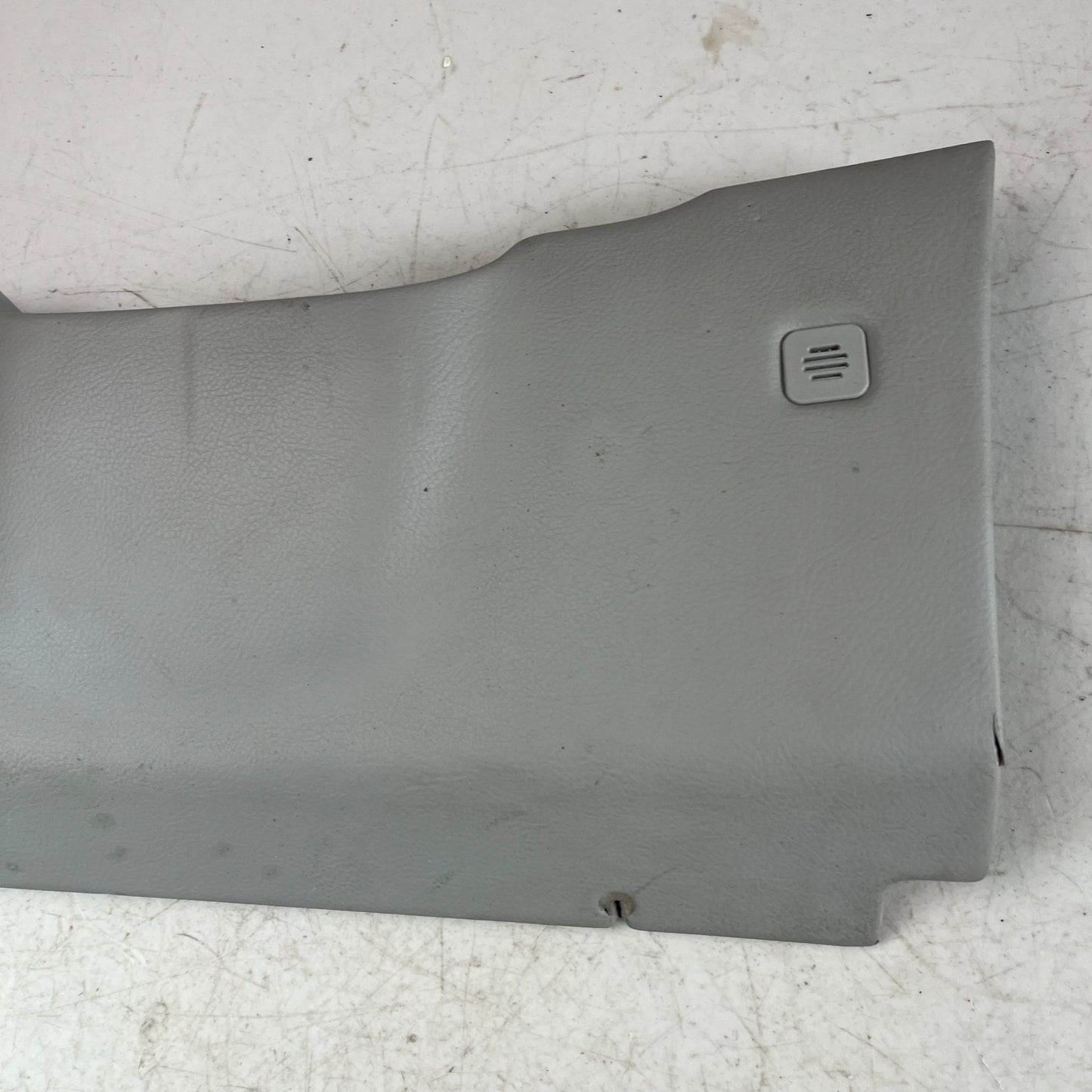 2005-2013 CHEVROLET CORVETTE LEFT DRIVER SIDE LOWER KNEE BOLSTER TRIM PANEL OEM