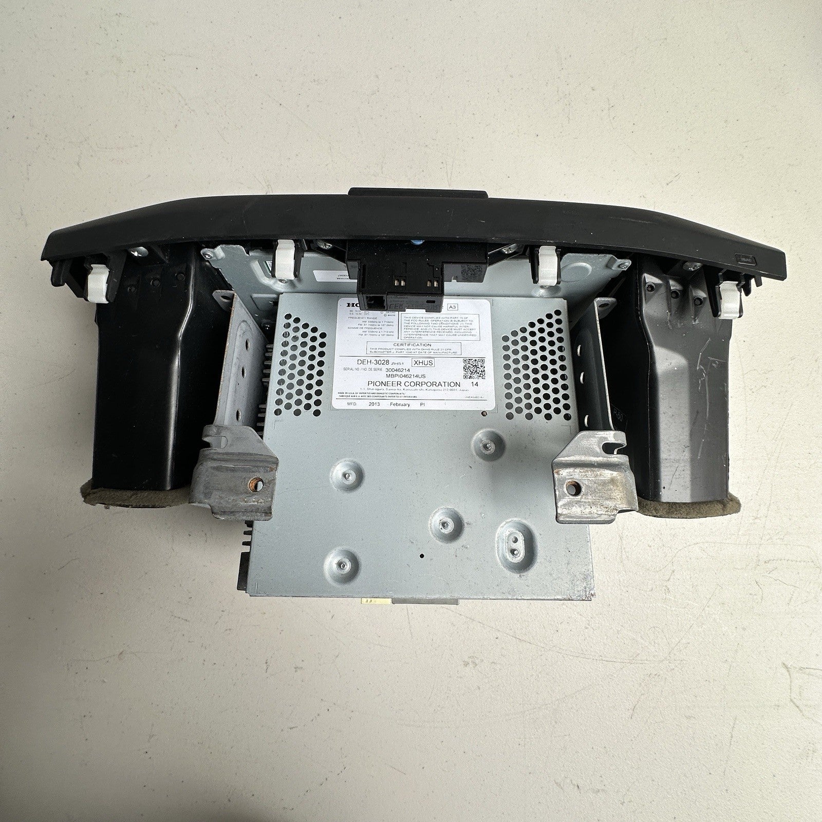 2013-15 Honda Accord AM FM Radio Single Disc CD Player w Bezel 39100-T2A-A320
