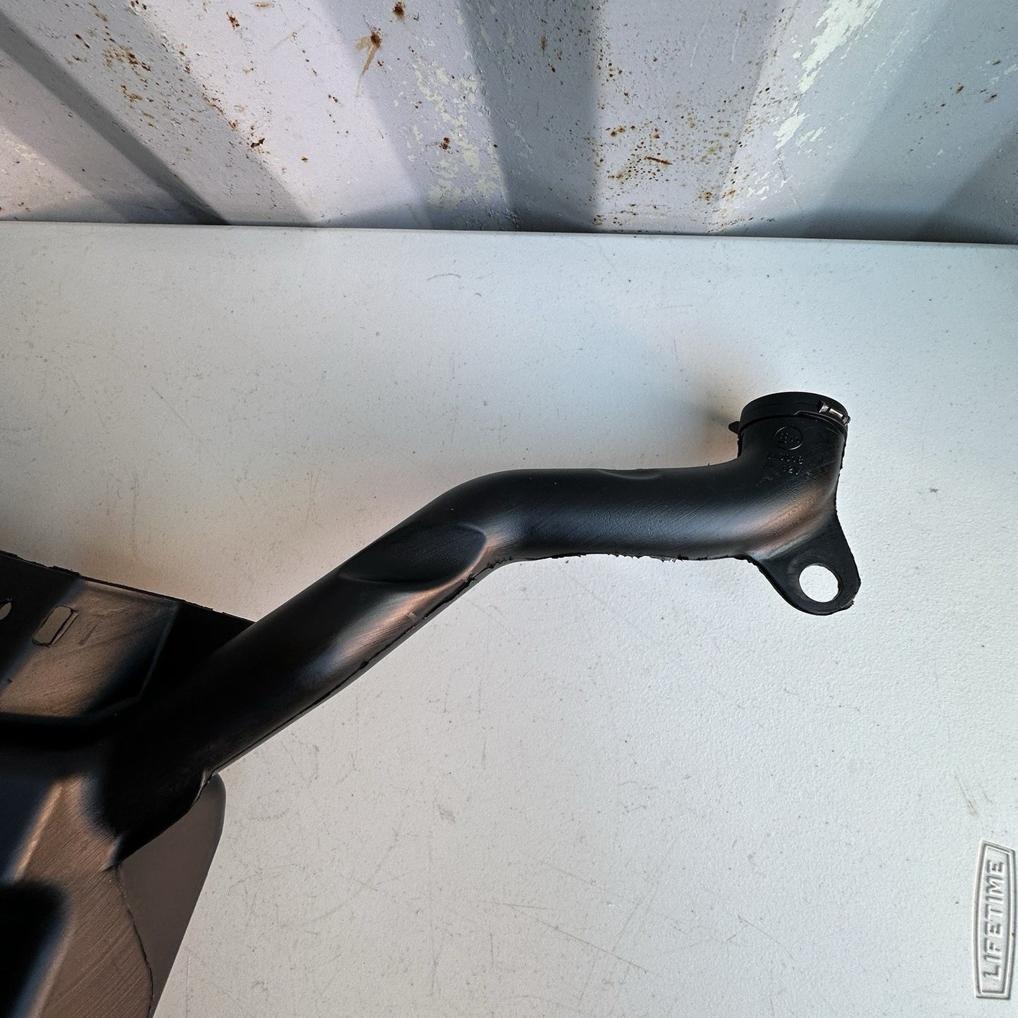 2014-2019 CHEVROLET CORVETTE C7 WASHER FLUID RESERVOIR TANK OEM