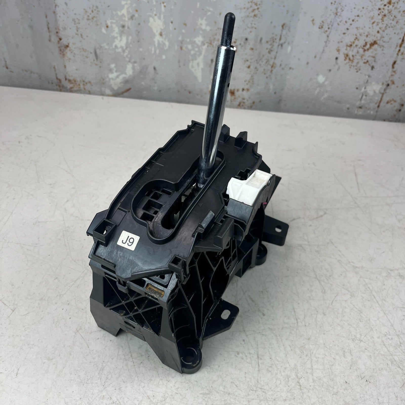 2019-2022 TOYOTA COROLLA AUTOMATIC TRANSMISSION GEAR SHIFTER SELECTOR 75G892 OEM