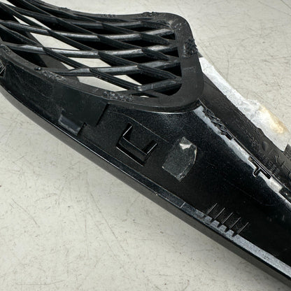 2014-2019 CHEVROLET CORVETTE RIGHT SIDE QAURTER PANEL SCOOP VENT BEZEL 23126296