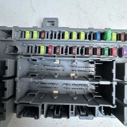 2014-2017 Acura RLX OEM Right Front Dash Fuse Box Module Junction Box