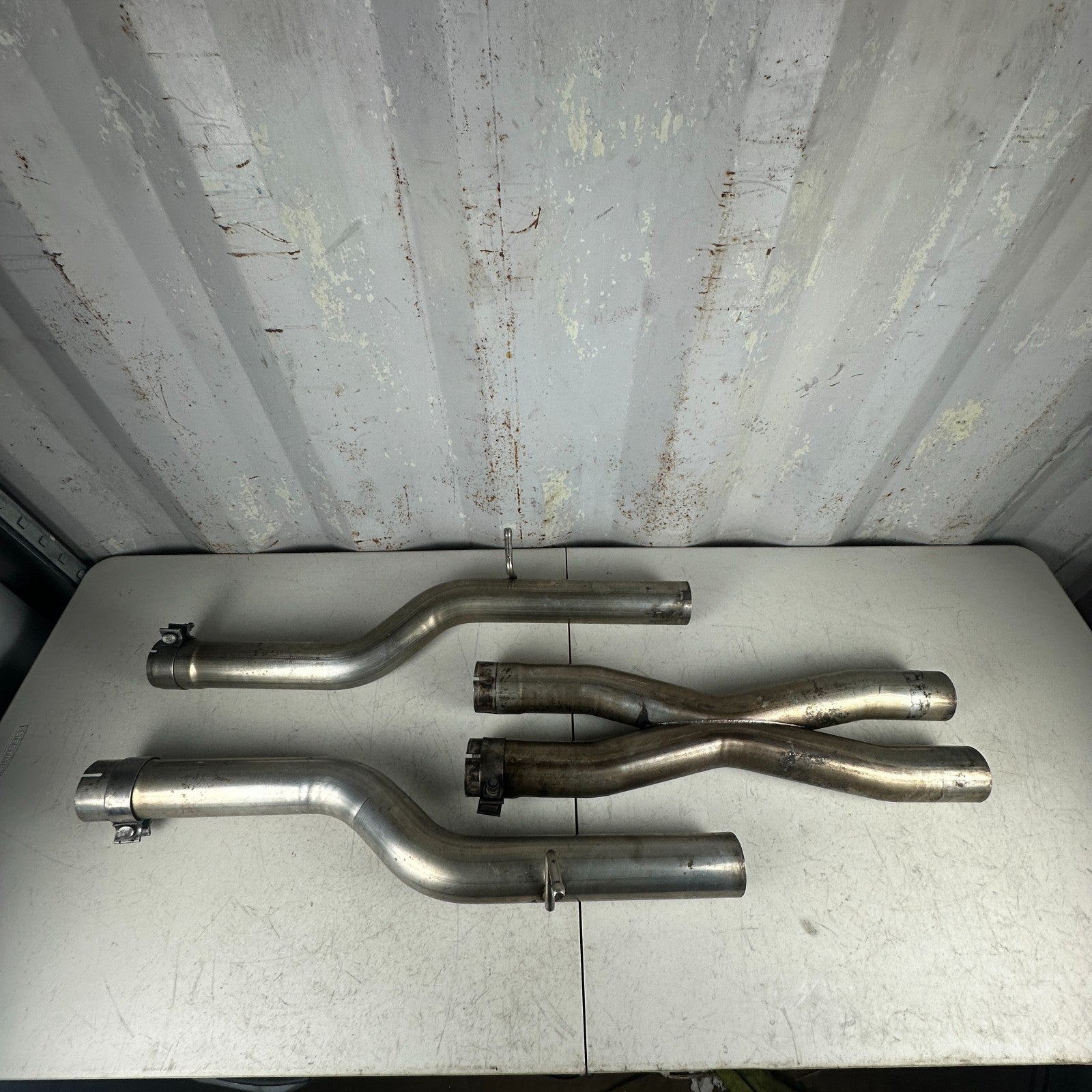 2016-2024 CHEVROLET CAMARO LOWER EXHAUST X PIPE ASSEMBLY OEM
