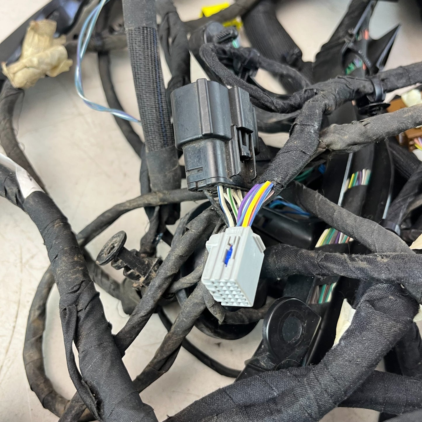 2015 DODGE CHALLENGER ENGINE ROOM FRONT BODY WIRE WIRING HARNESS 68225889AD OEM