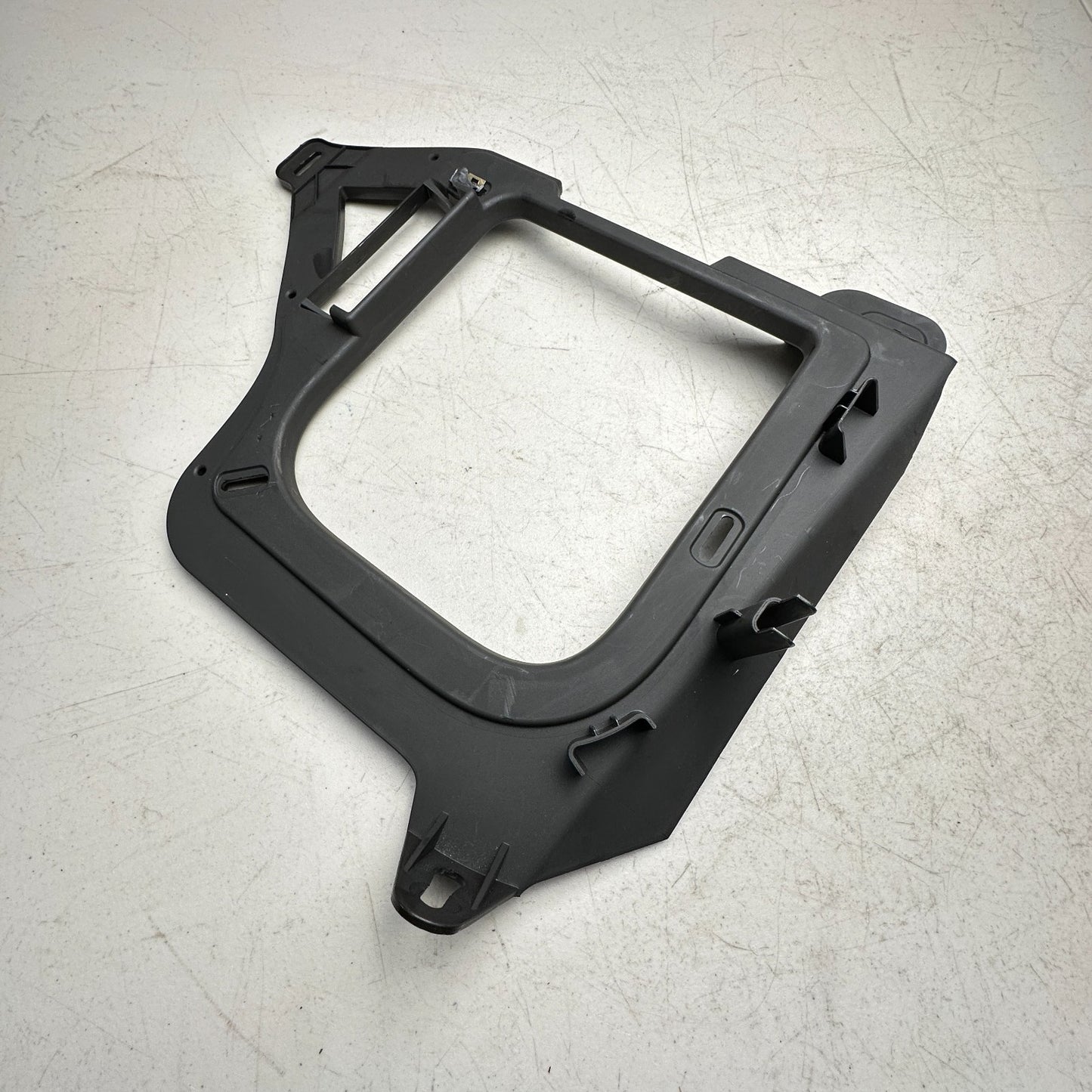 14-19 CHEVROLET CORVETTE C7 REAR LEFT TRUNK FLOOR STORAGE BOX BRACKET MOUNT OEM