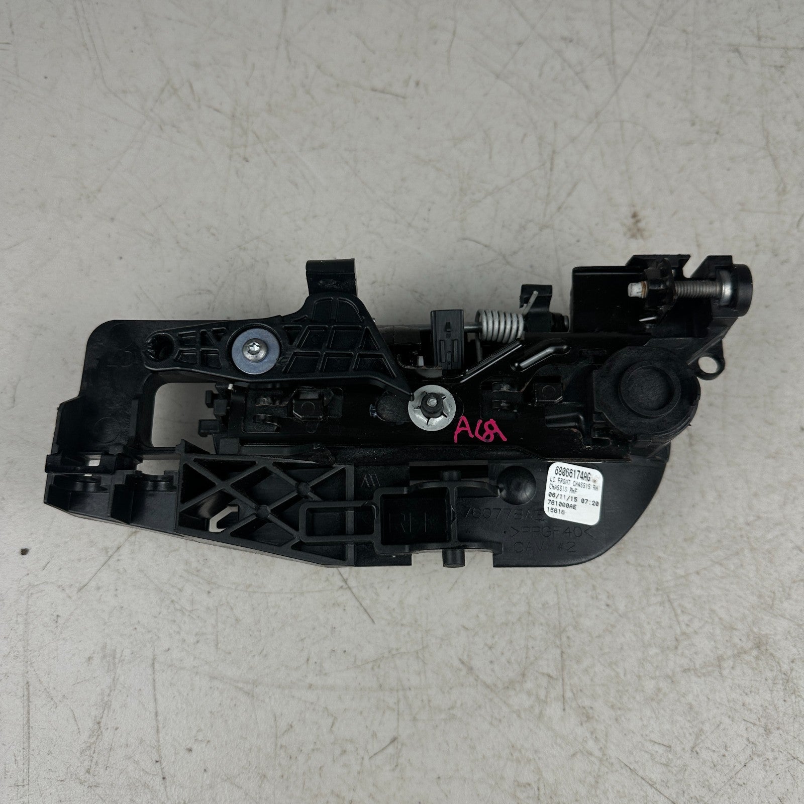 2011-2023 DODGE CHALLENGER FRONT RIGHT SIDE DOOR EXTERIOR HANDLE BLUE 68066174AG