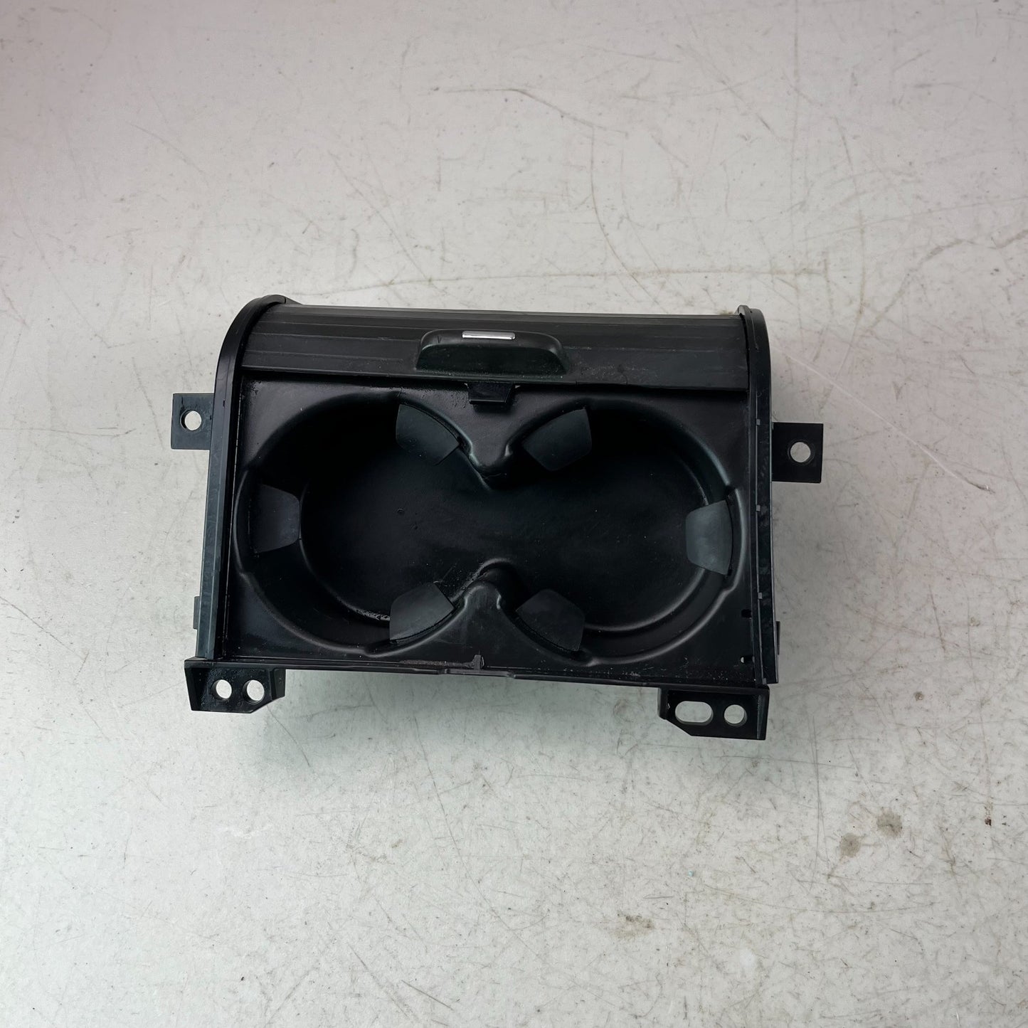 2005-2013 CHEVROLET CORVETTE C6 CENTER CONSOLE DUAL CUP HOLDER ASSY OEM 10324517