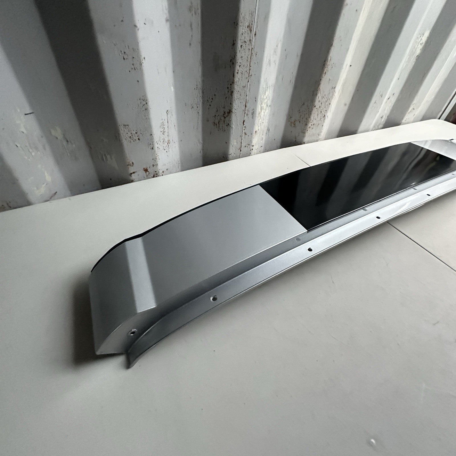 14-19 Chevy C7 Corvette Exterior Halo Rear Roof Section (Silver/Black)