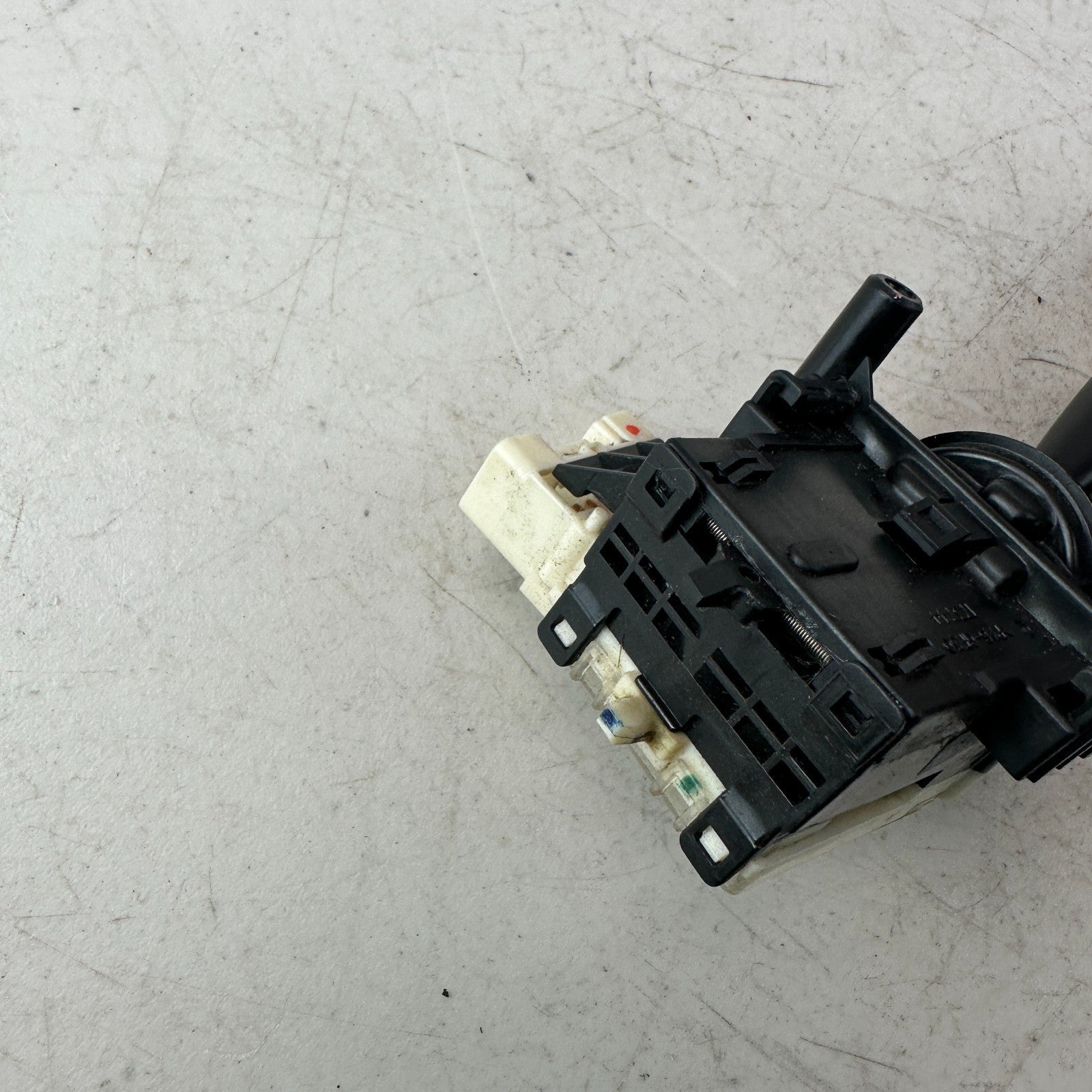 2003-2008 TOYOTA COROLLA COLUMN HEADLIGHT TURN SIGNAL CONTROL SWITCH 173744 OEM