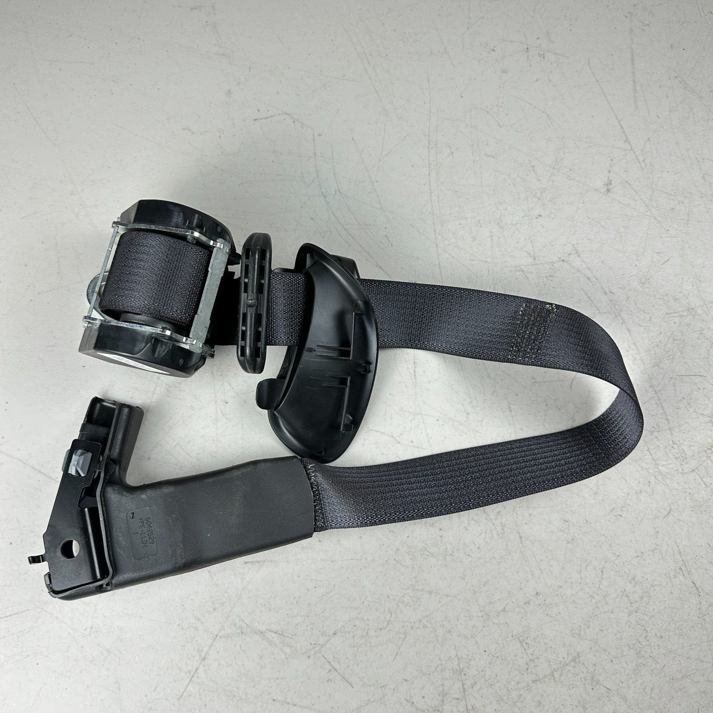 05-13 CHEVROLET CORVETTE FRONT RIGHT SIDE SEAT BELT SEATBELT RETRACTOR BLACK OEM